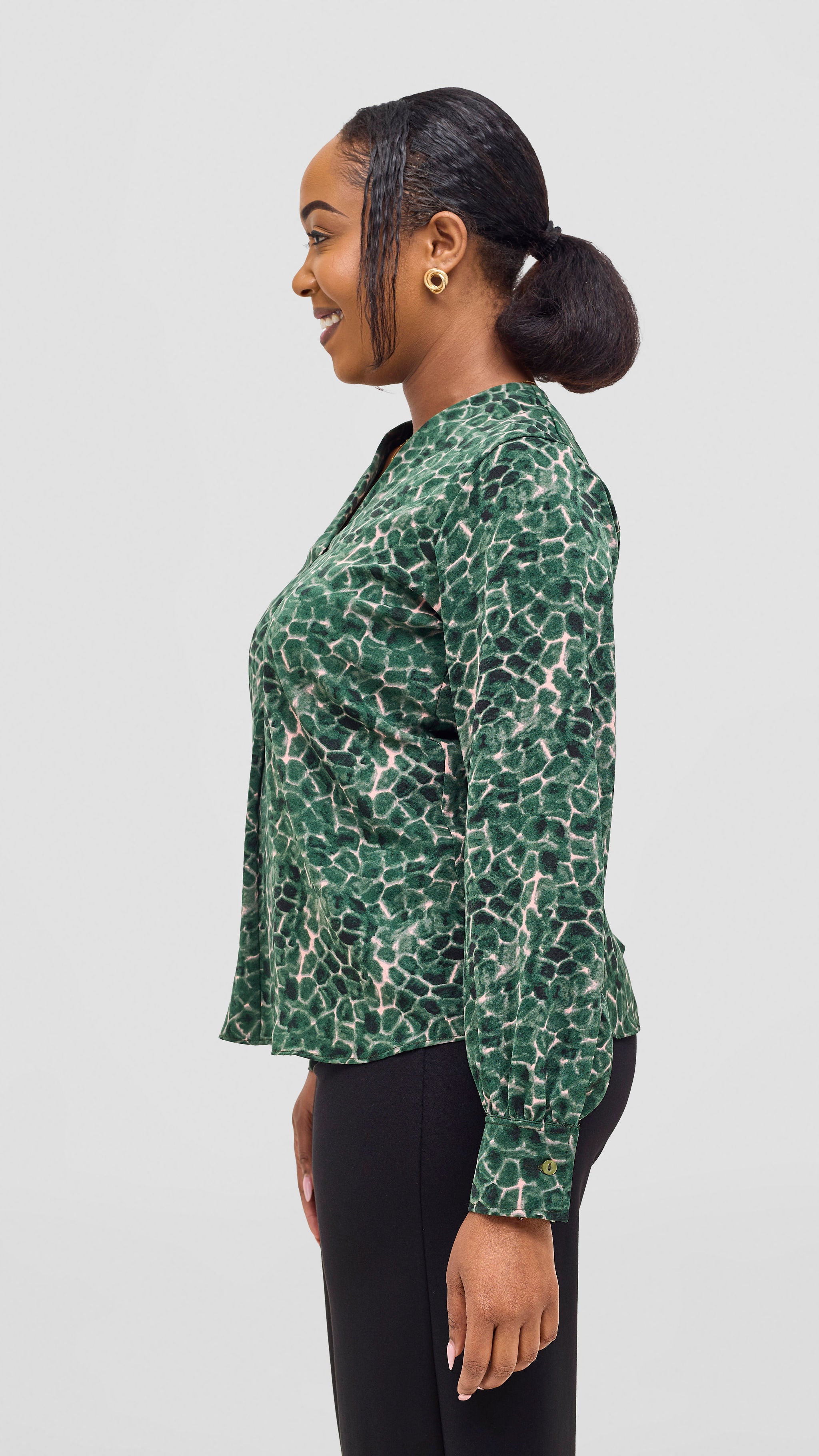 Vivo Ajani V-Neck Top - Green / Pink Print