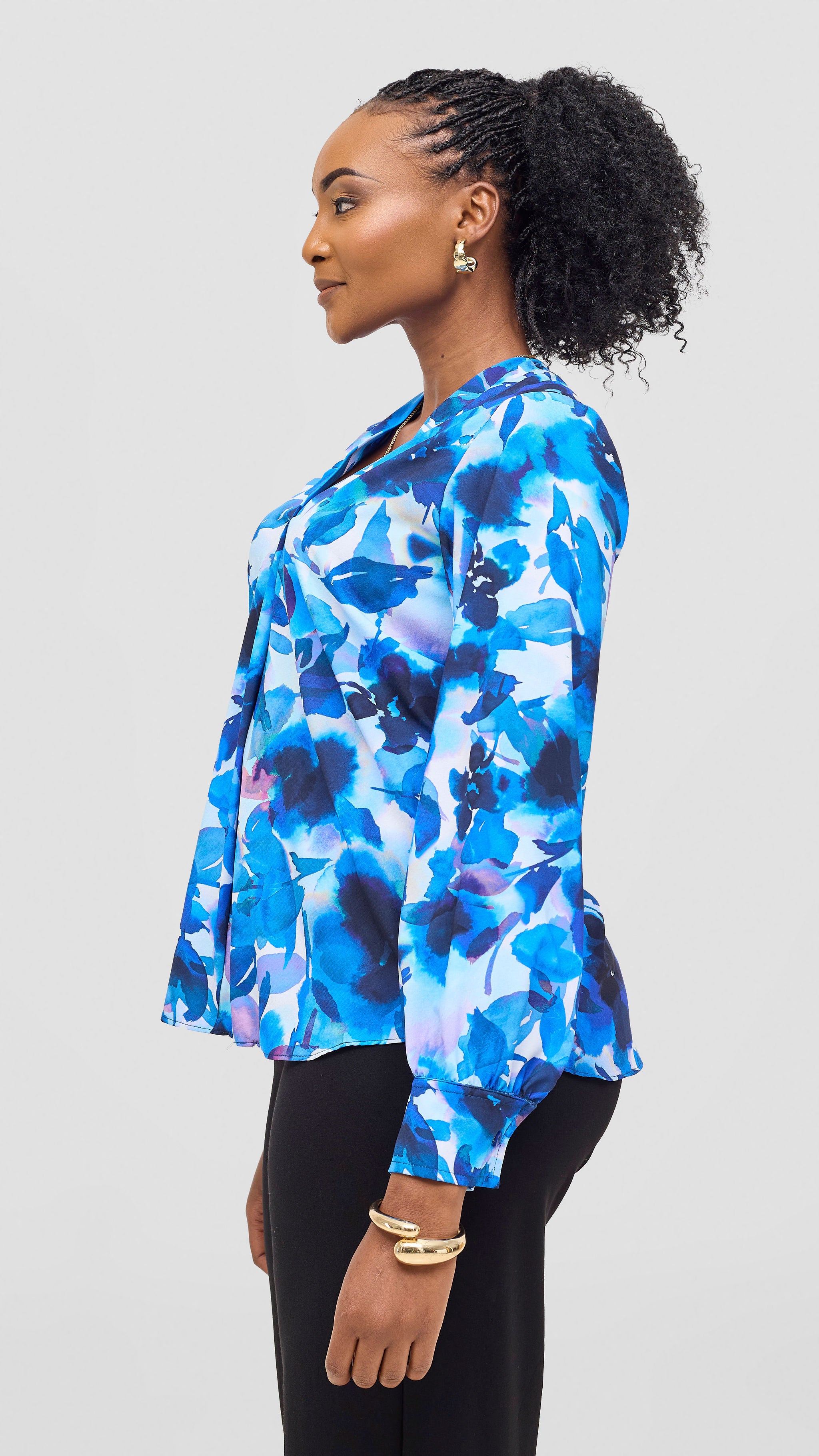 Vivo Ajani V-Neck Top - Multi-Blue Print