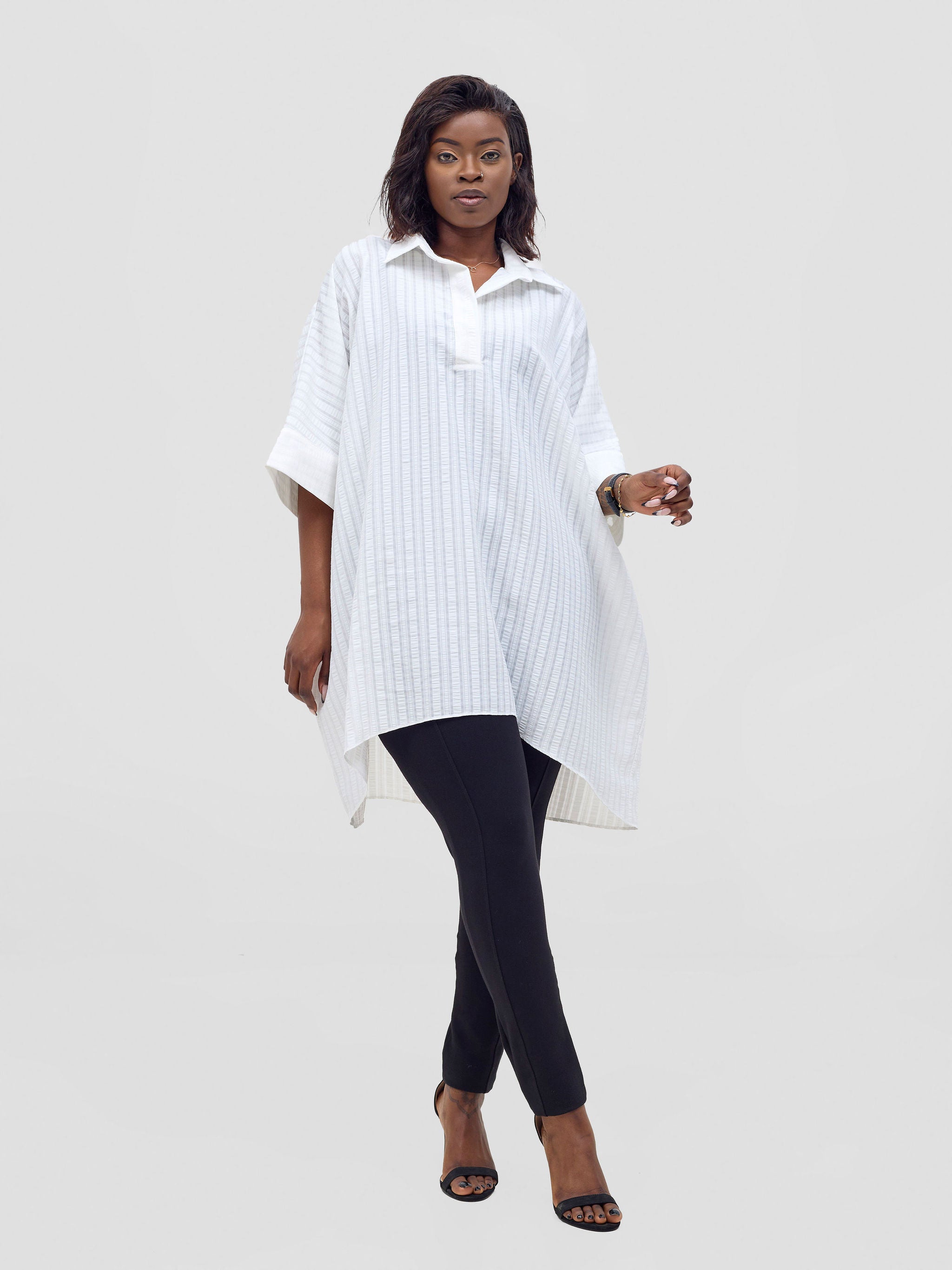 Vivo Mistari 3/4 Sleeve  V - Neck Collared Tunic Top -  White Textured