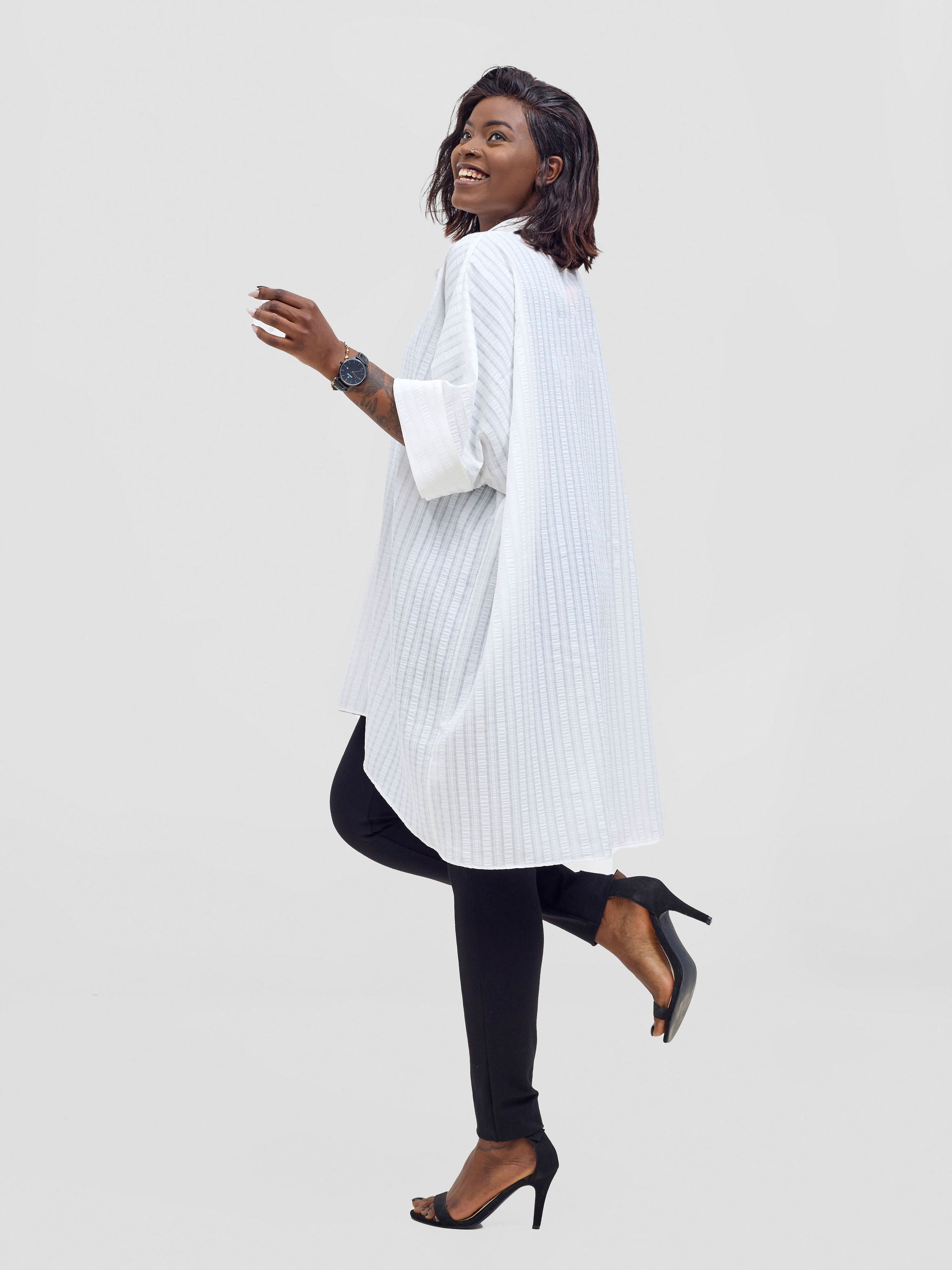 Vivo Mistari 3/4 Sleeve  V - Neck Collared Tunic Top -  White Textured