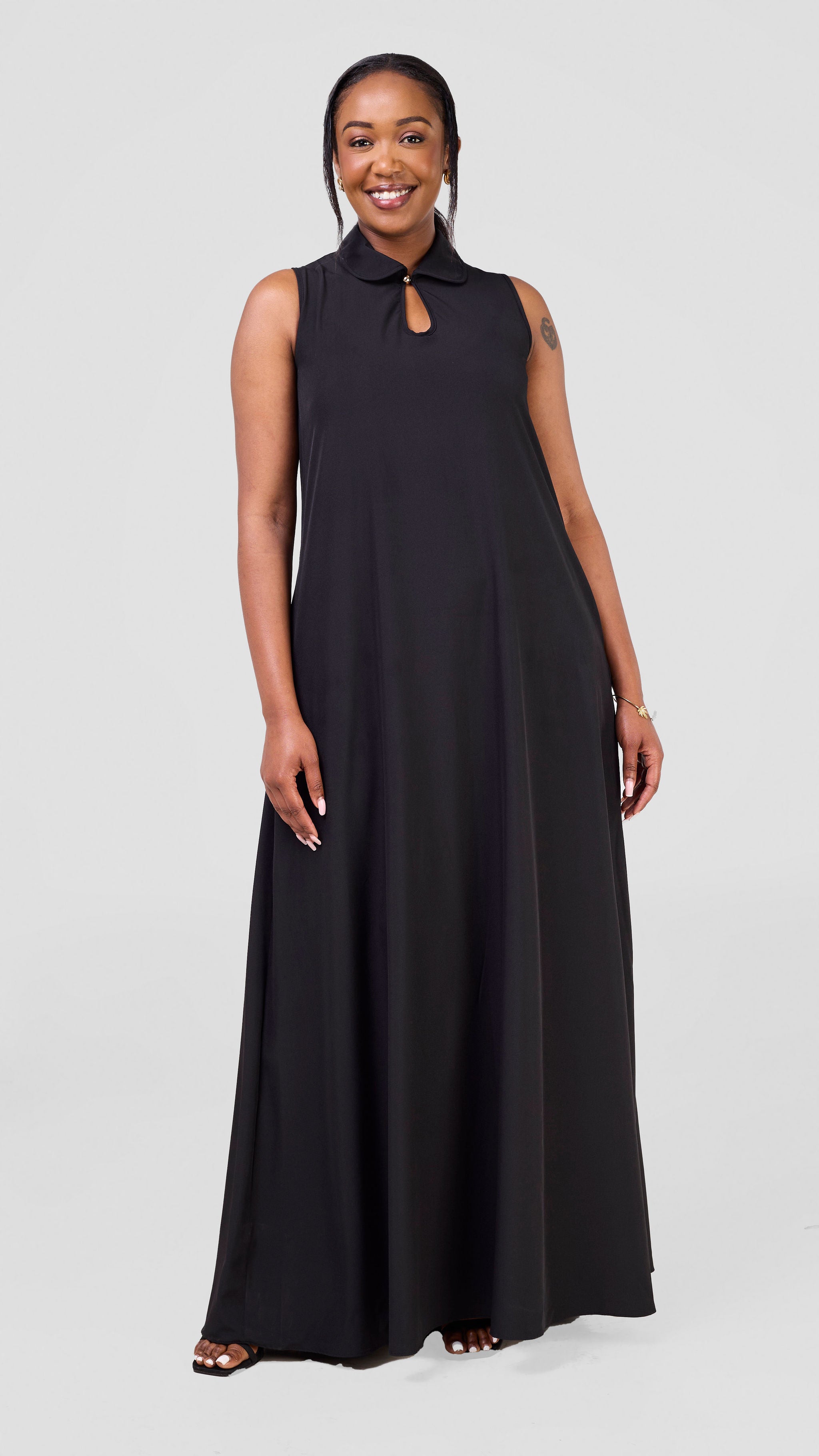 Vivo Asha Sleeveless Maxi Dress - Black
