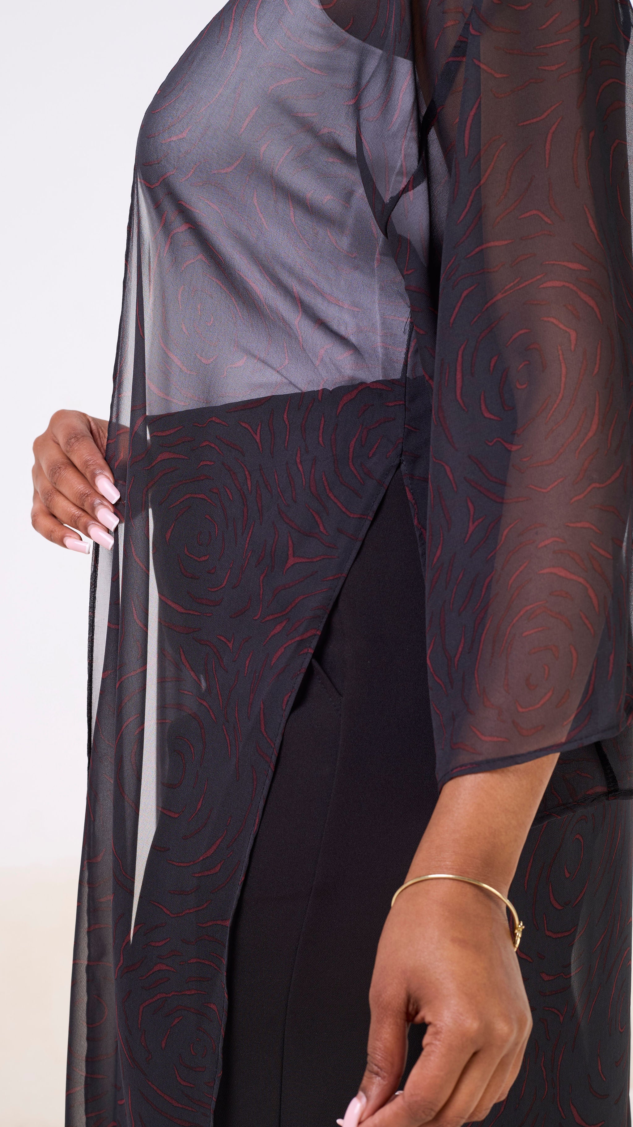 Vivo Nandi High Slit Kimono - Black / Red Print