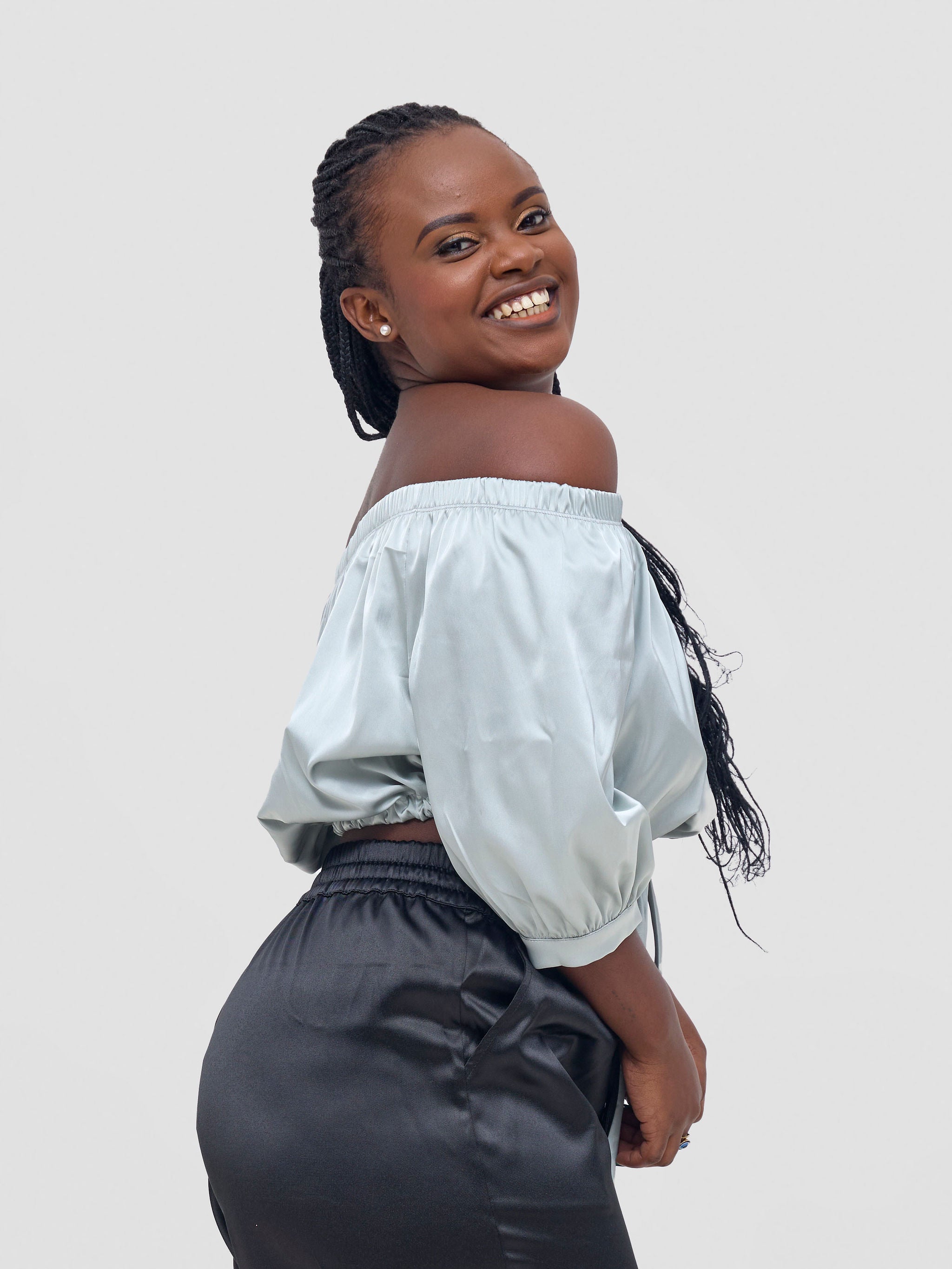 Zoya Nia Off Shoulder Puff Sleeve Top - Light Grey
