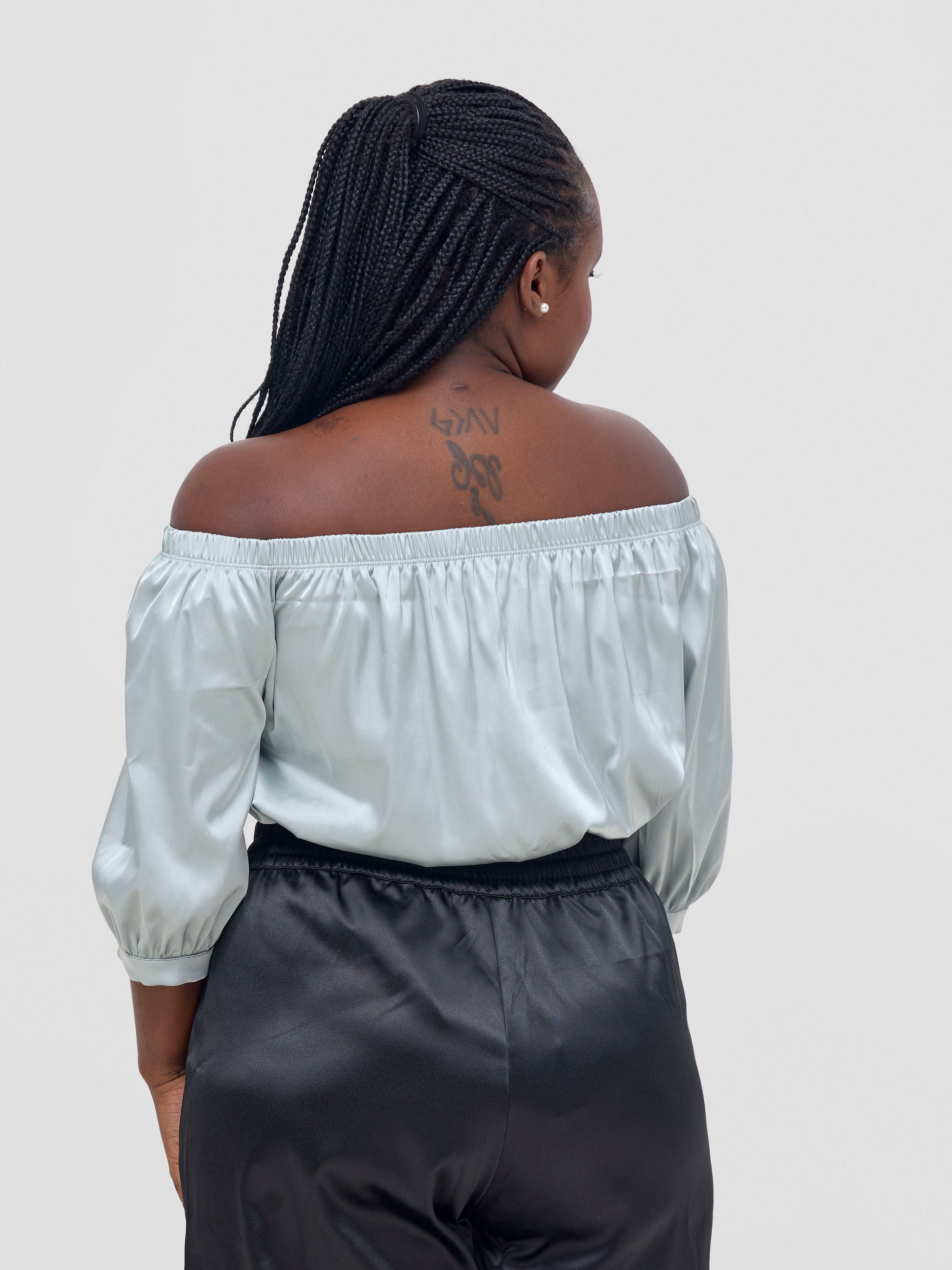 Zoya Nia Off Shoulder Puff Sleeve Top - Light Grey