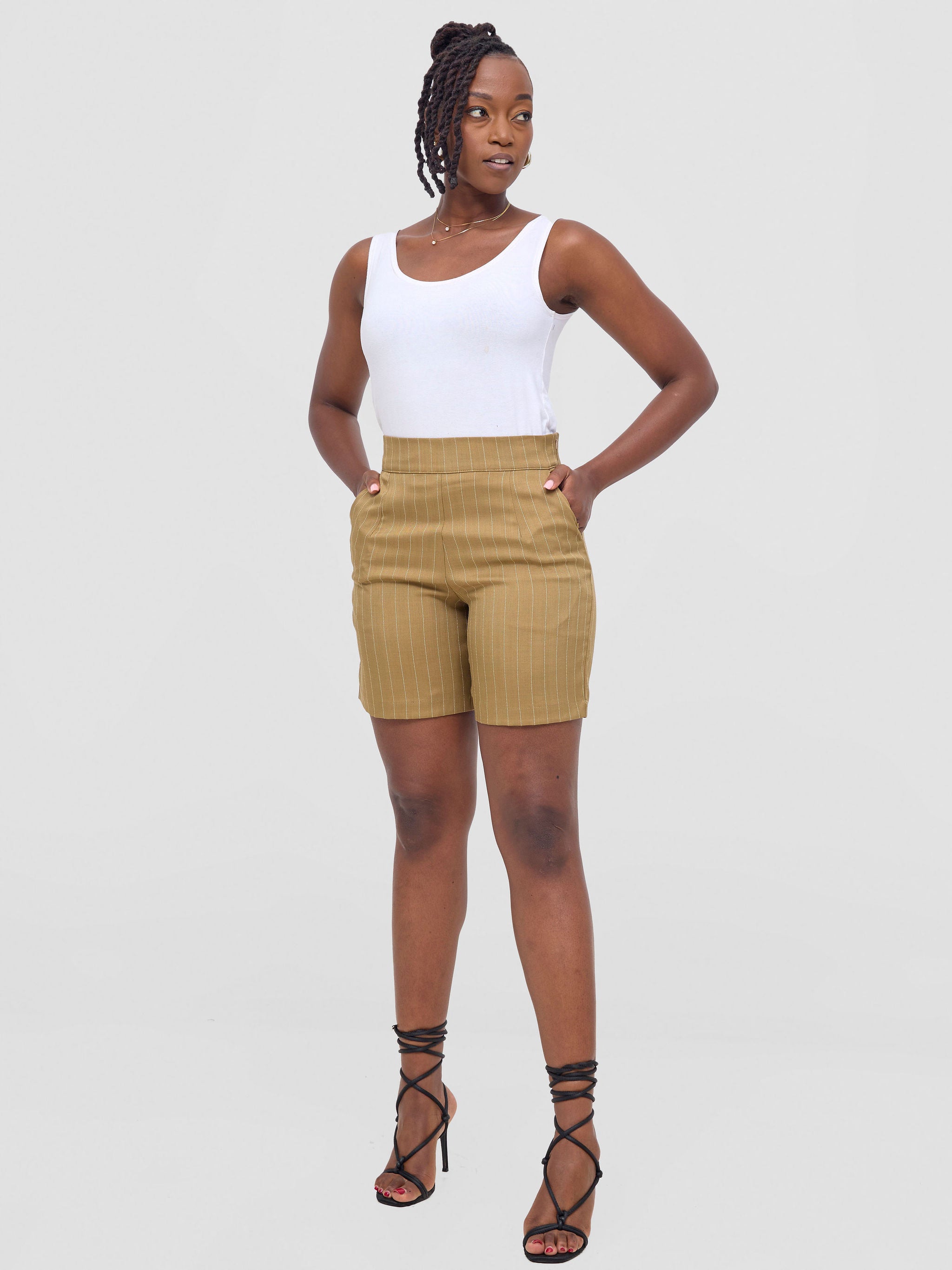 Vivo Niari Shorts - Light Olive / White Stripes
