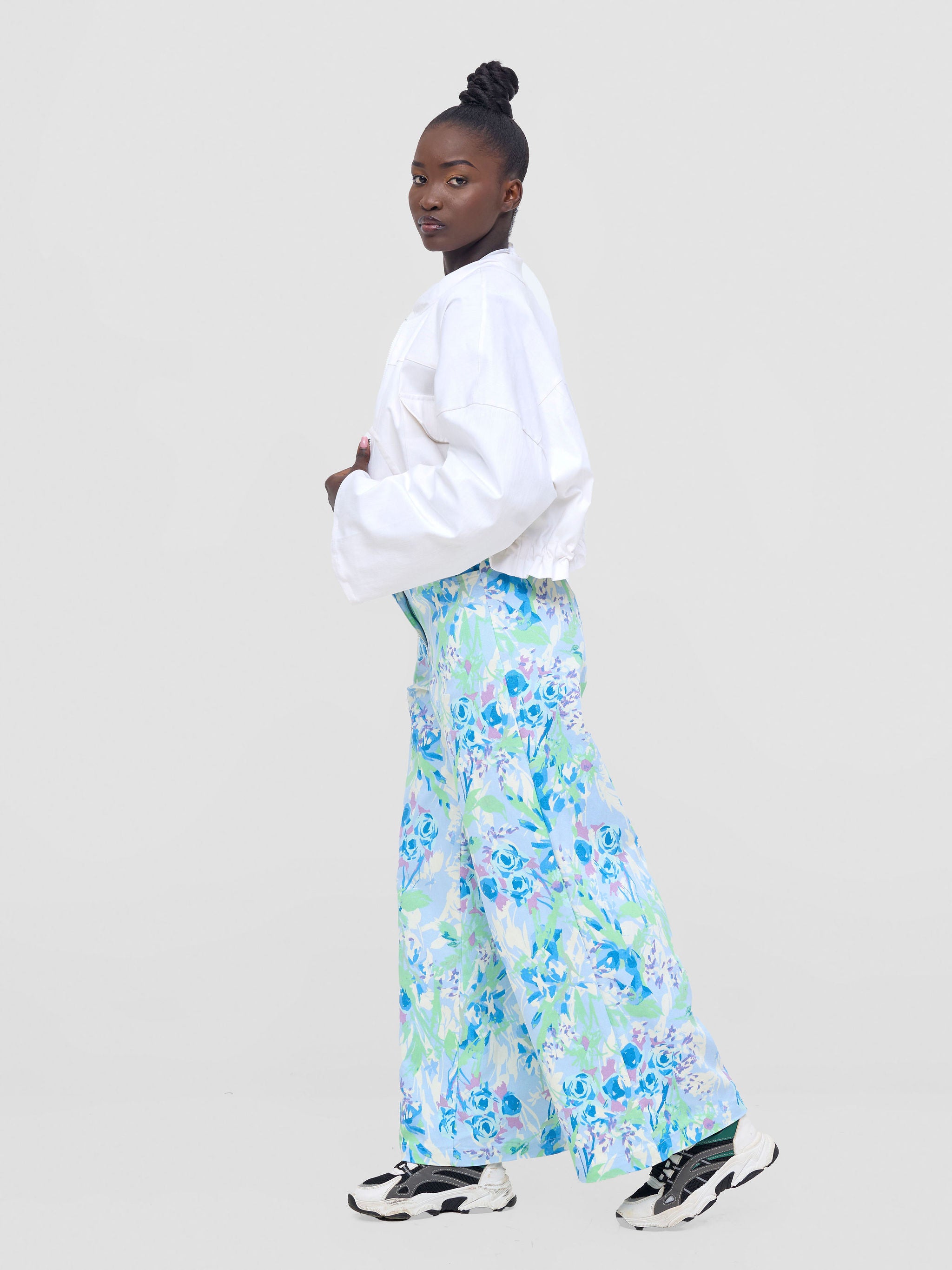 Zoya Nia Wide Leg Denim Pants - Blue / Lime Green Abstract Print