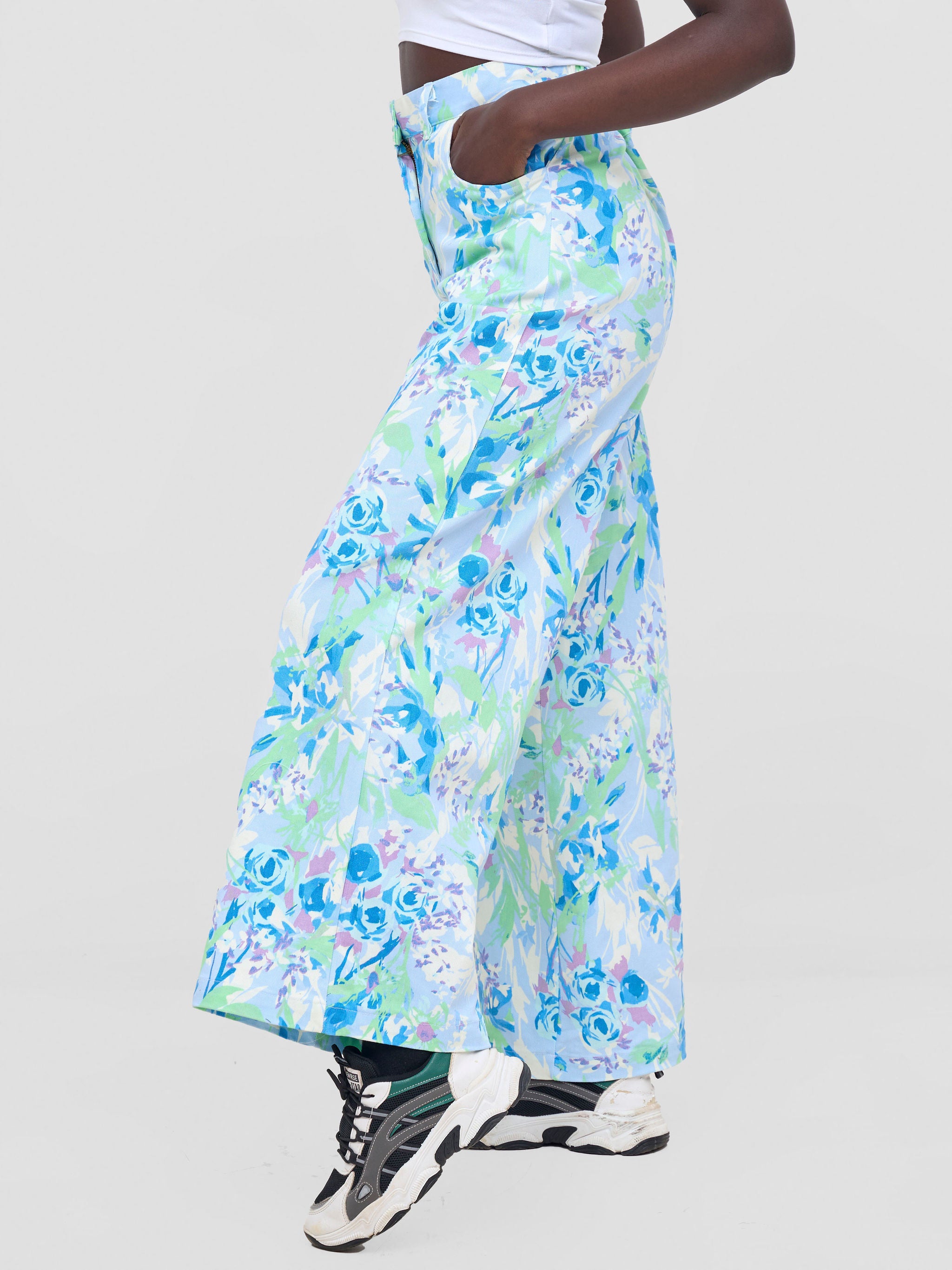 Zoya Nia Wide Leg Denim Pants - Blue / Lime Green Abstract Print