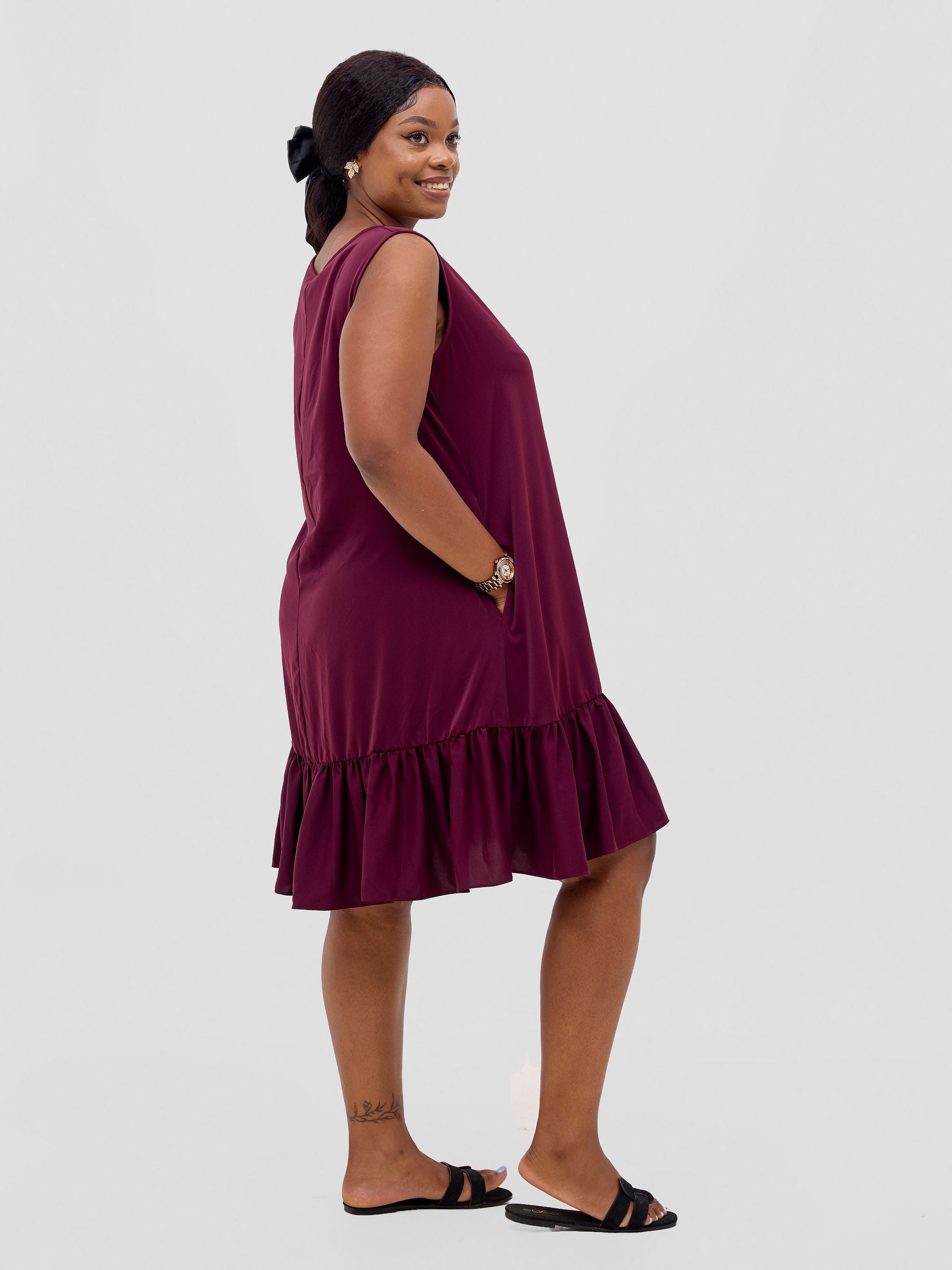 Vivo Dalia Sleeveless Gathered Tent Dress - Burgundy