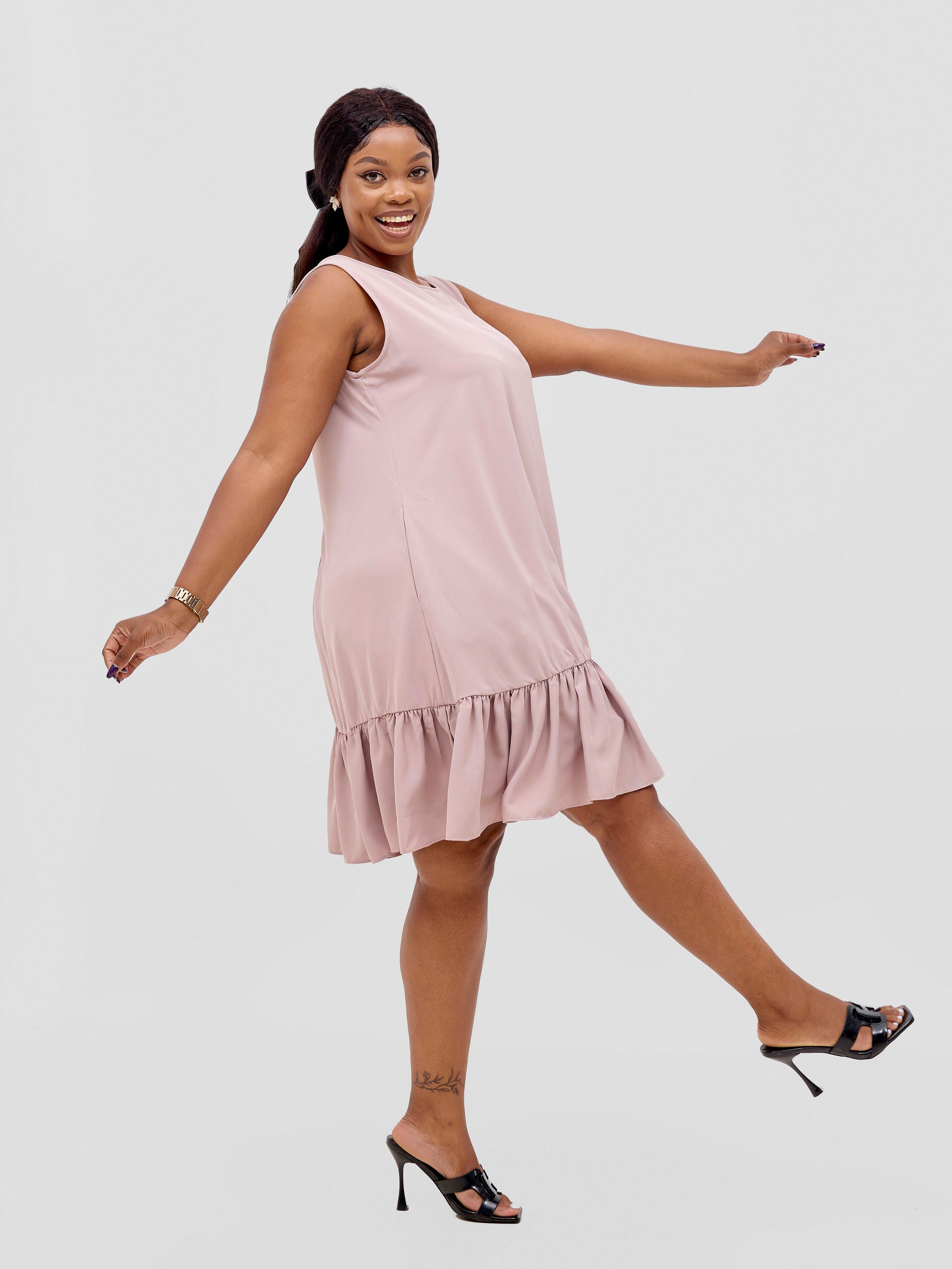 Vivo Dalia Sleeveless Gathered Tent Dress - Taupe