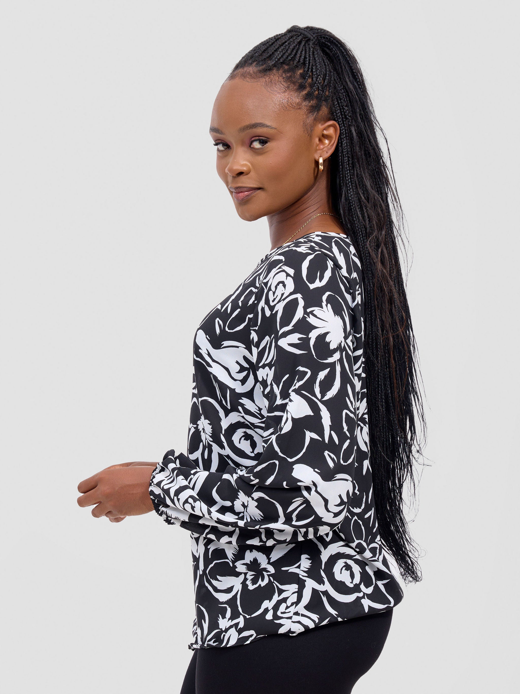 Vivo Basic Long Sleeved Bishop Top - Black / White Nima Print