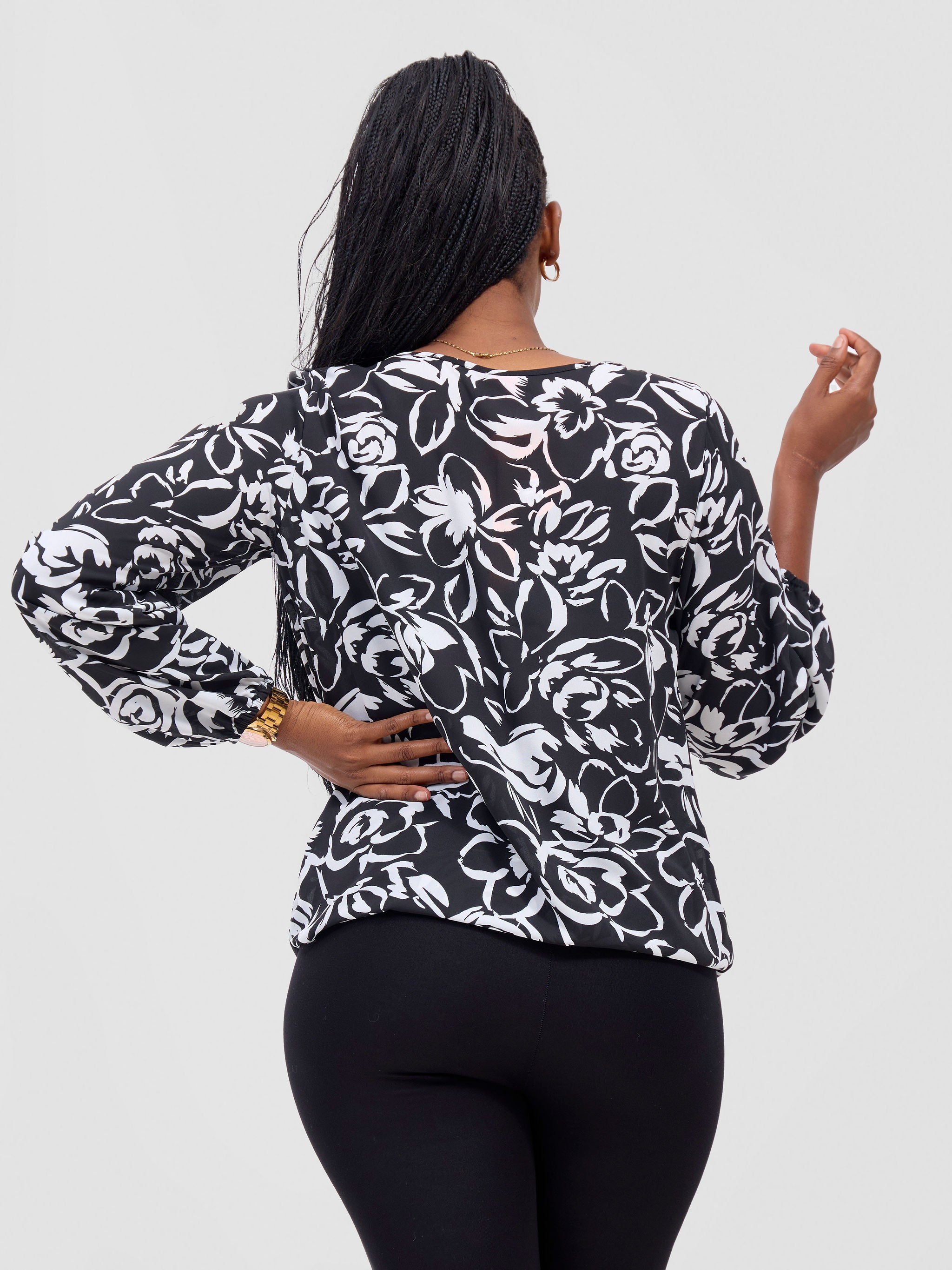 Vivo Basic Long Sleeved Bishop Top - Black / White Nima Print