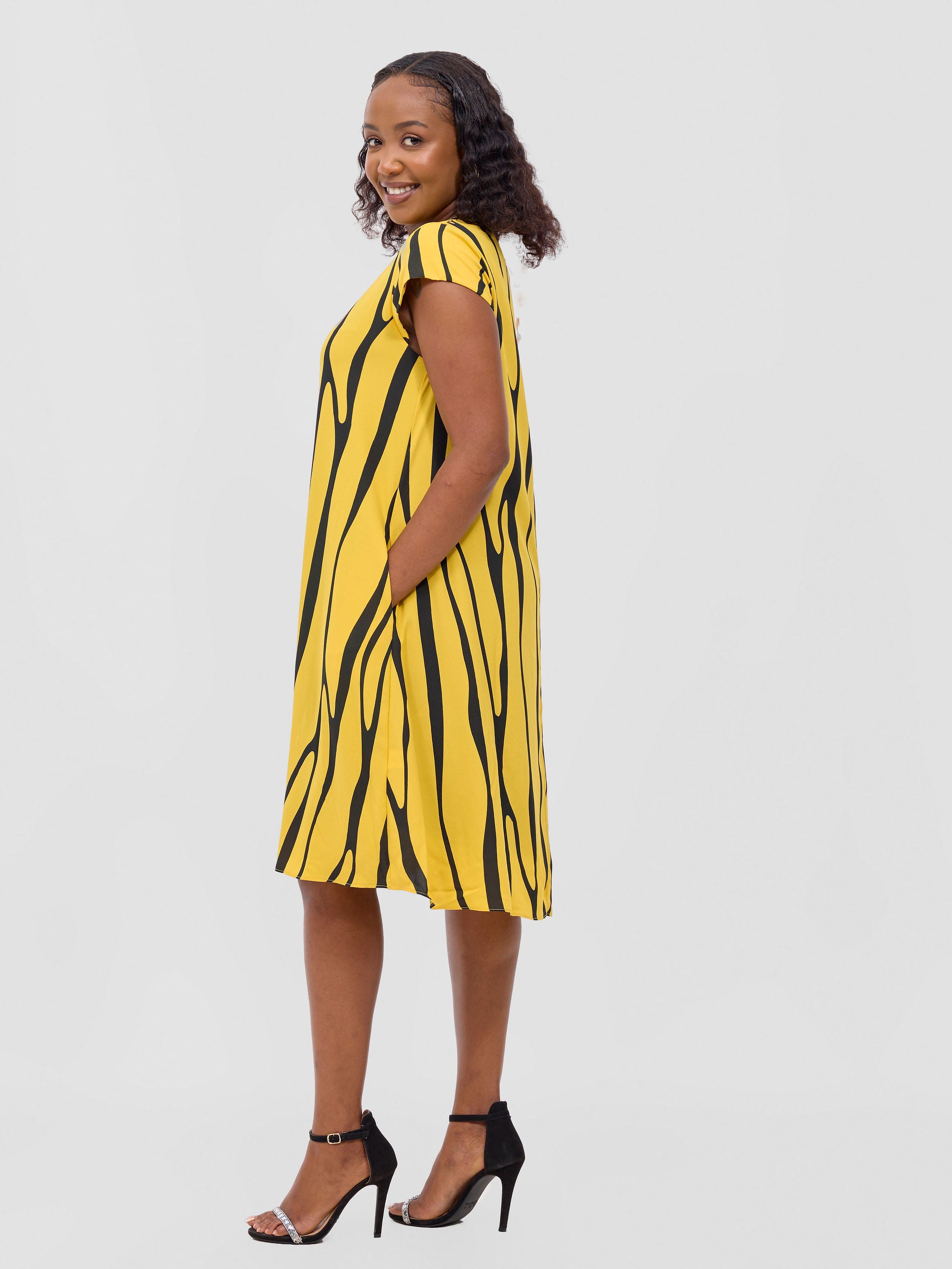 Vivo Sierra Cap Sleeve Tent Chiffon Dress - Mustard / Black Sidi Print