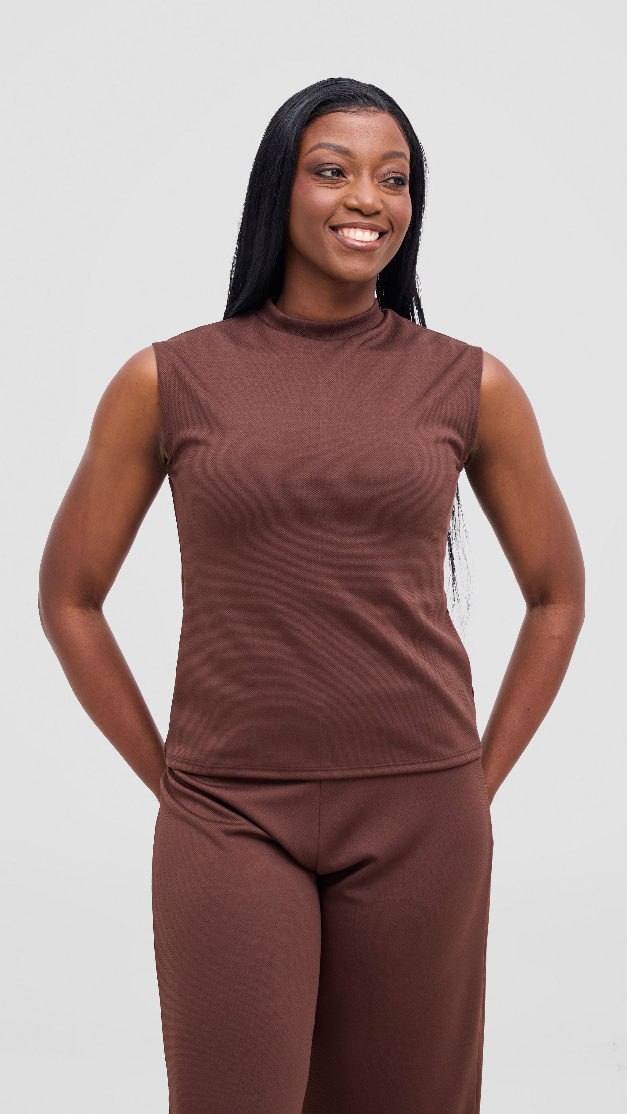 Vivo Selah Mock Neck Top - Chocolate