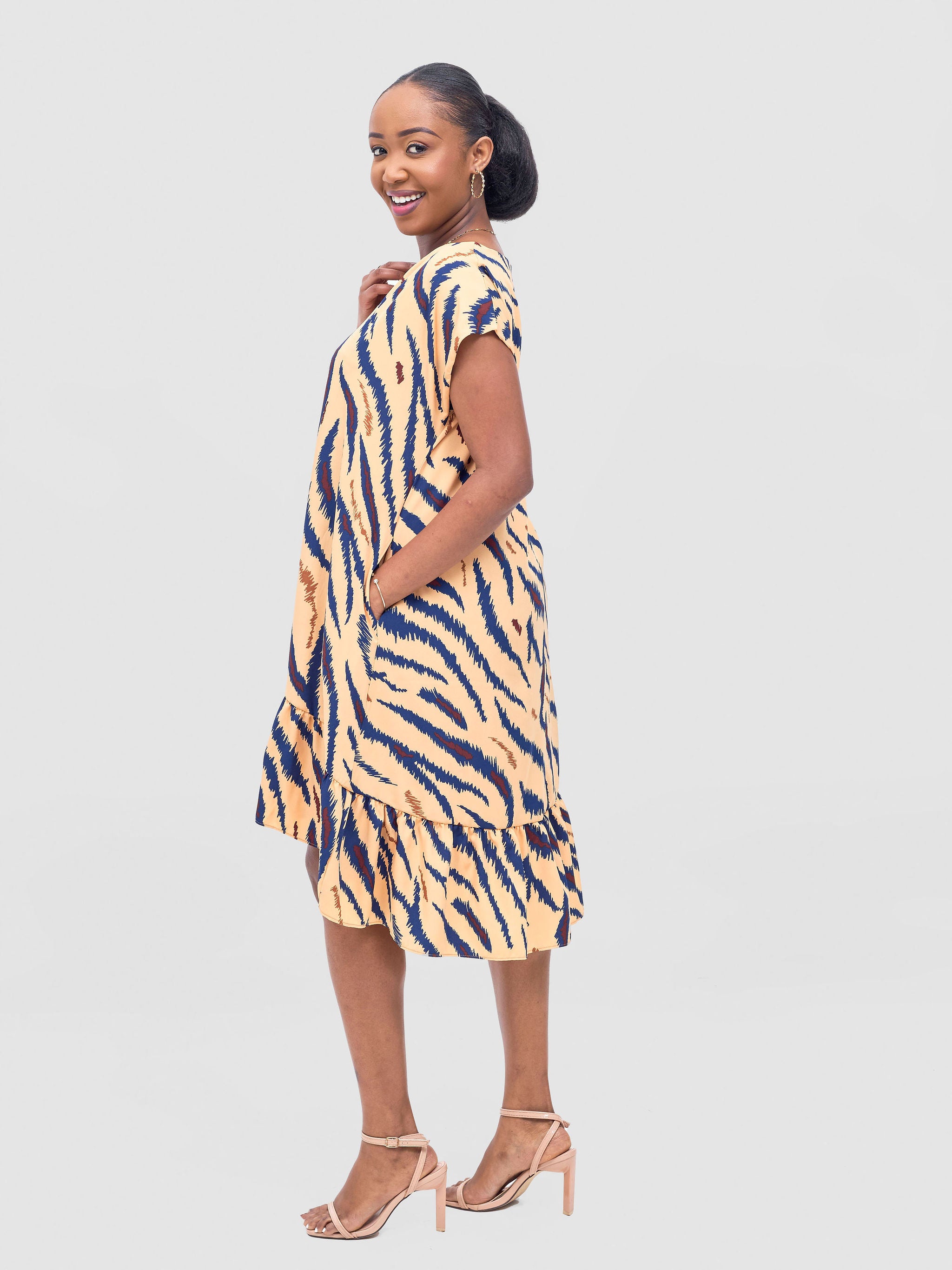 Vivo Asha Drop Shoulder Knee Length Dress - Toffee / Navy Avi Print
