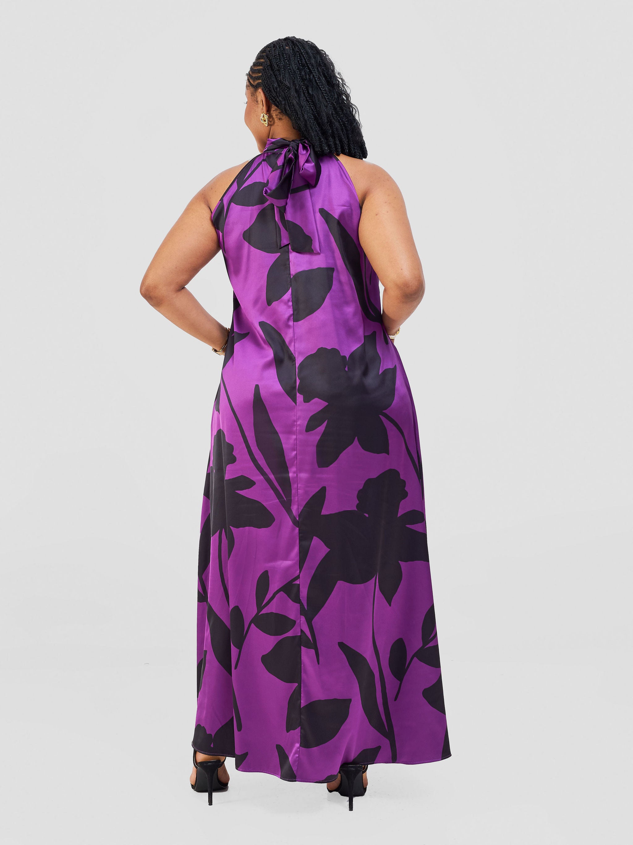 Vivo Jamila Halter Neck Maxi Dress - Light Purple / Black Voi Print