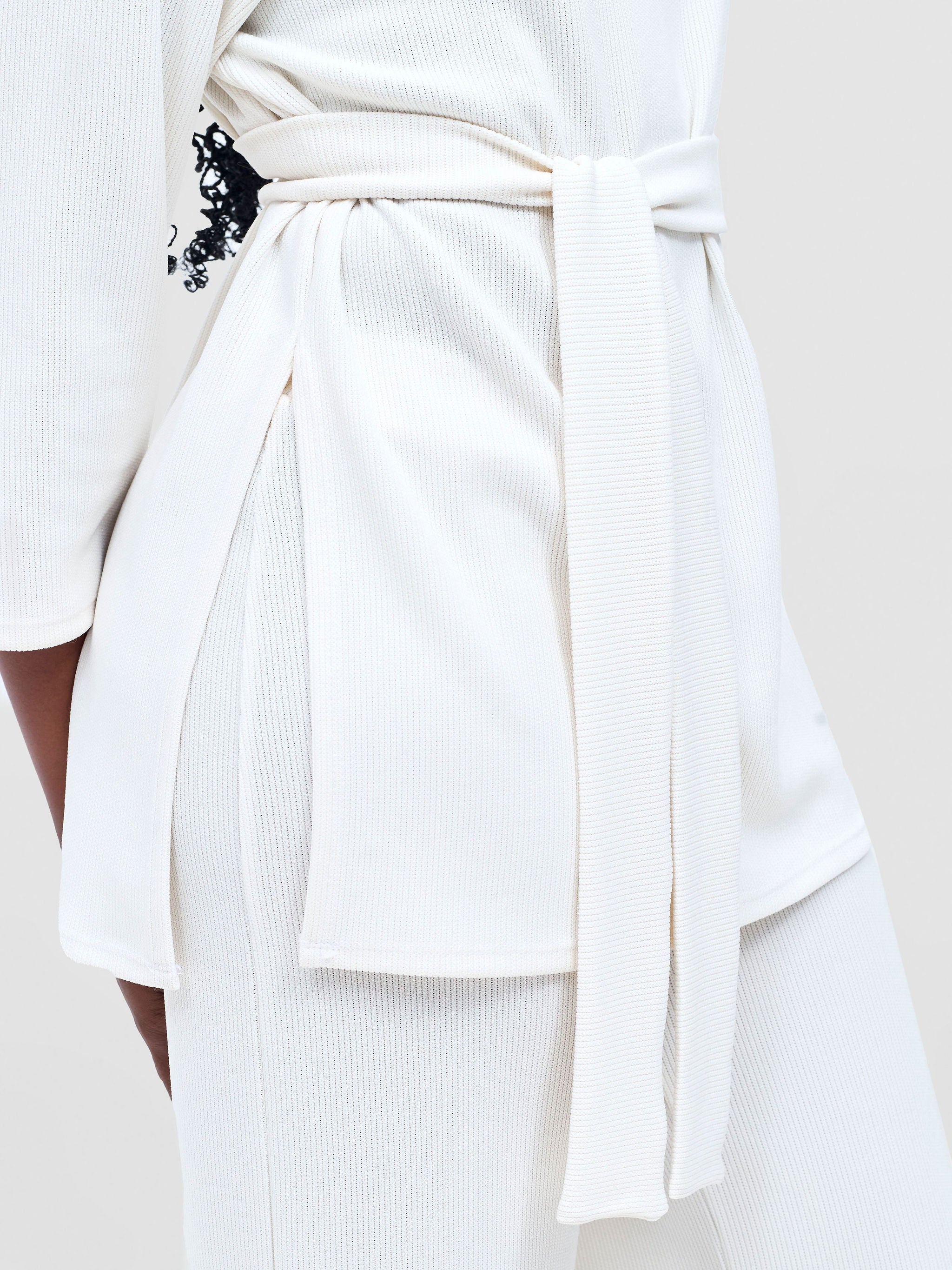 Vivo Rema 3/4 Sleeve Side Slit Tunic Top - Off White