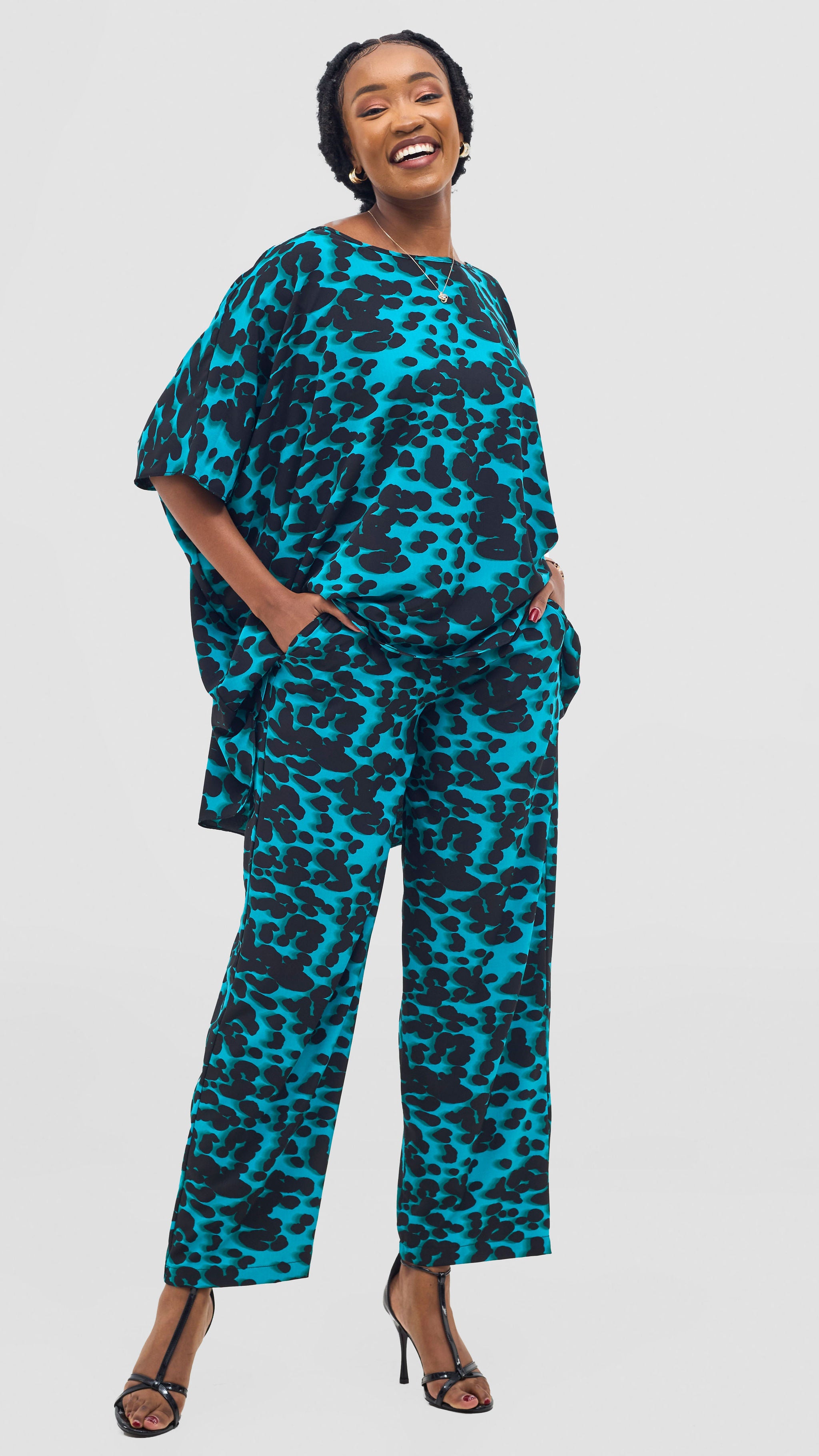 Vivo Maisha Wide High Low Top - Teal / Black Print