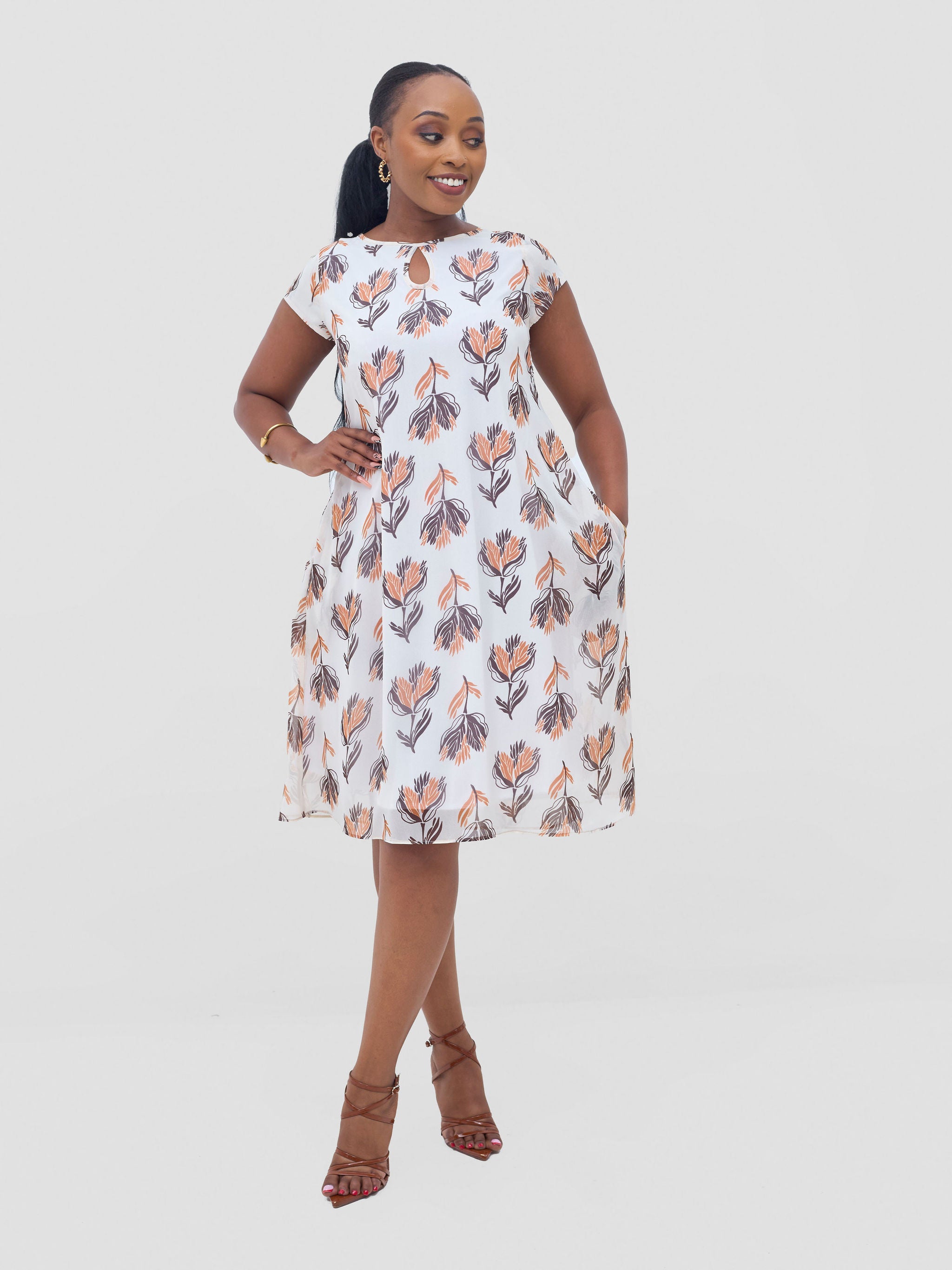 Vivo Sierra Cap Sleeve Tent Chiffon Dress - Chocolate / Rust Yana Print
