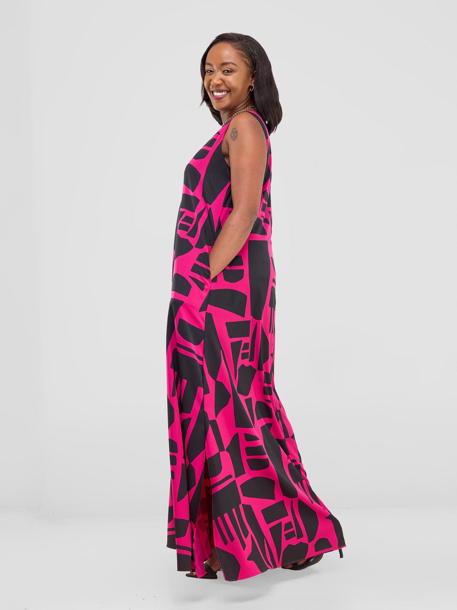Vivo Ava Front Pleat Maxi Dress - Hot Pink / Black Samba Print