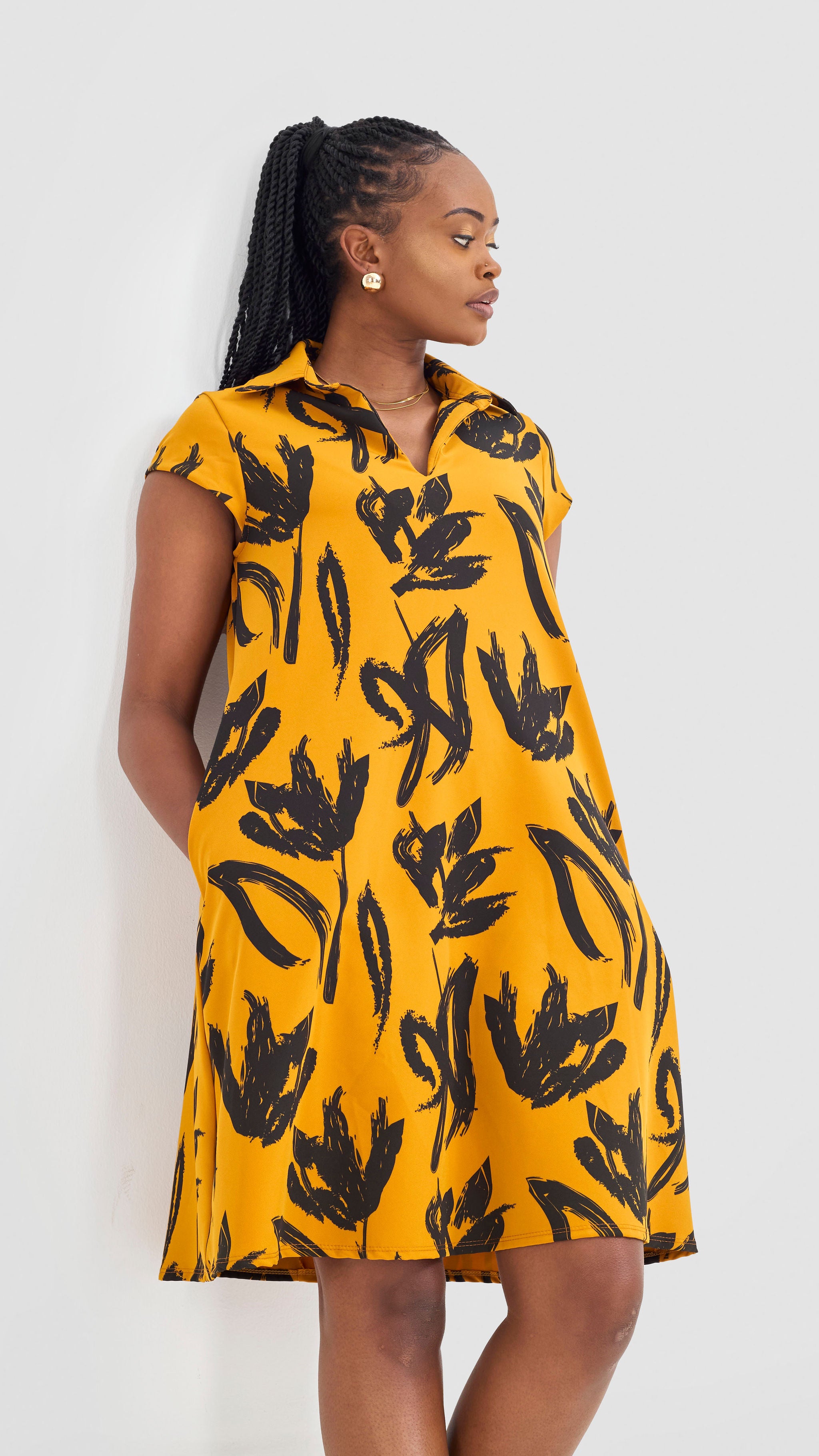 Vivo Chari Shift Dress - Black / Orange Riah Print