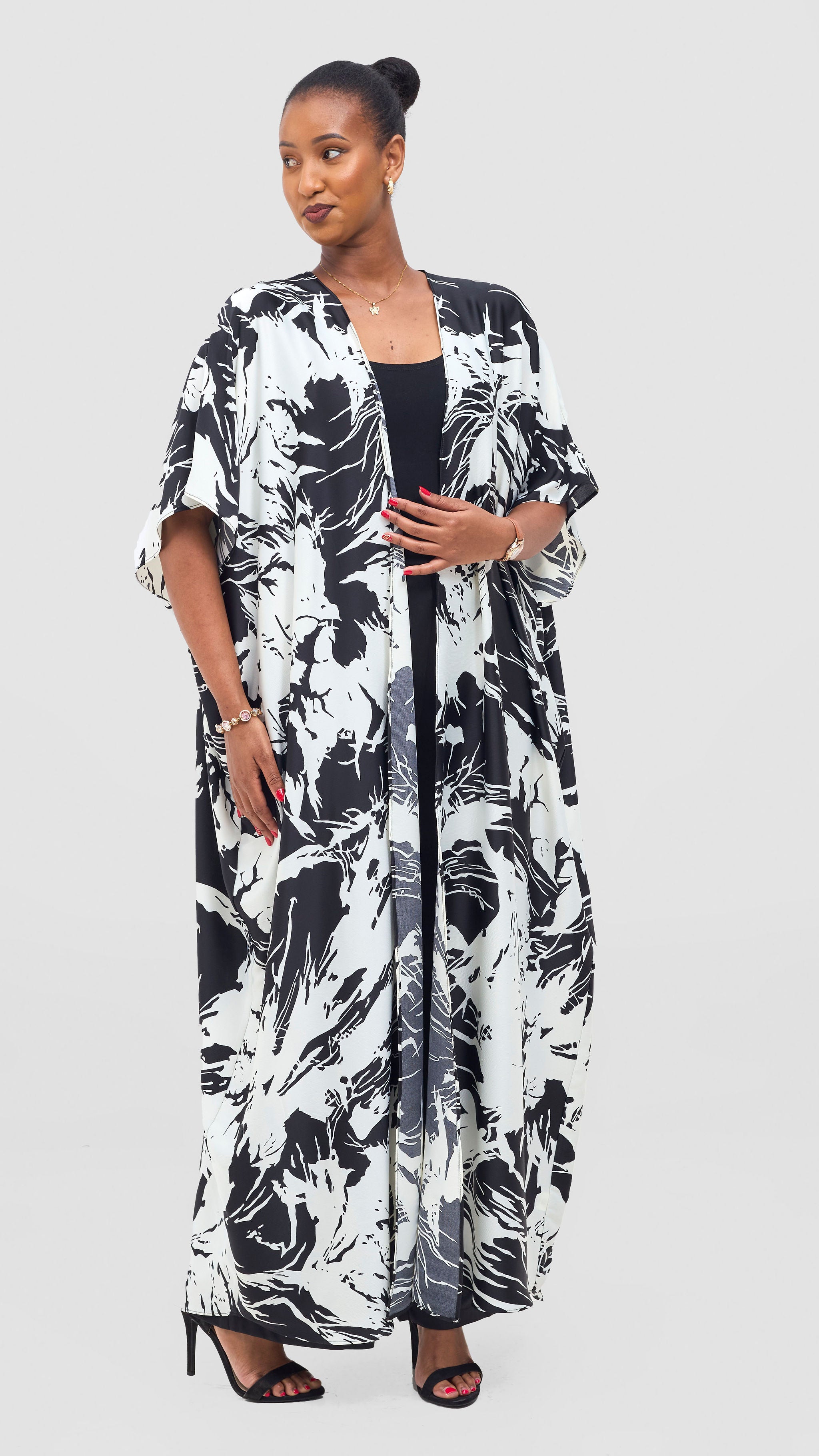 Vivo Keza Wide Satin Kimono - Off-White / Black Print