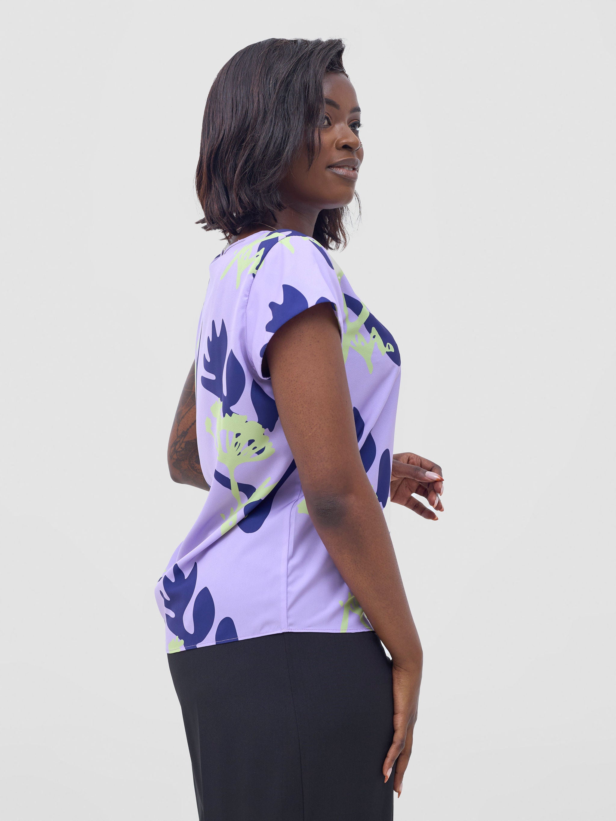 Vivo Basic Crepe Cap Sleeved Top - Lilac / Lime Abasi Print