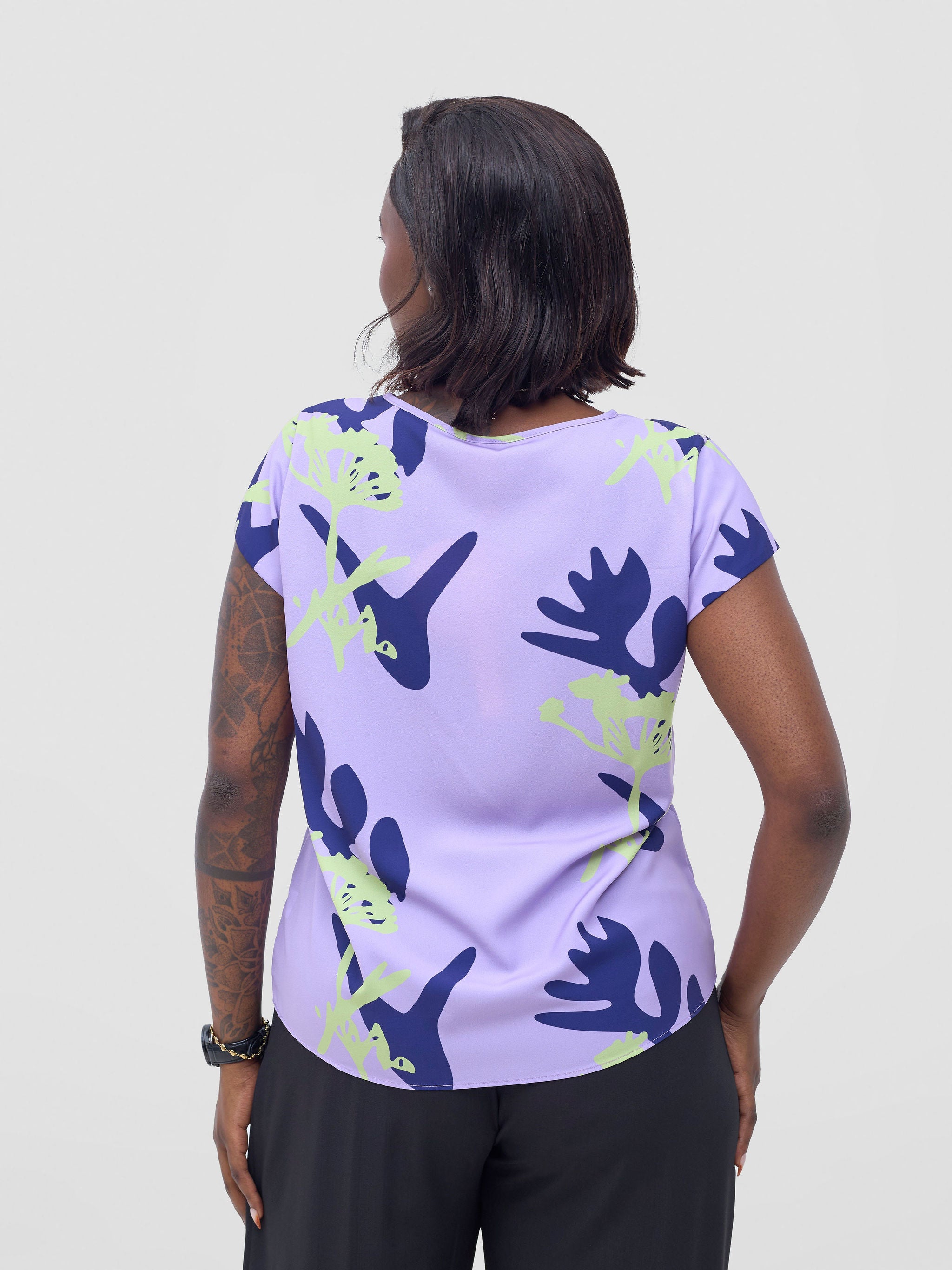 Vivo Basic Crepe Cap Sleeved Top - Lilac / Lime Abasi Print