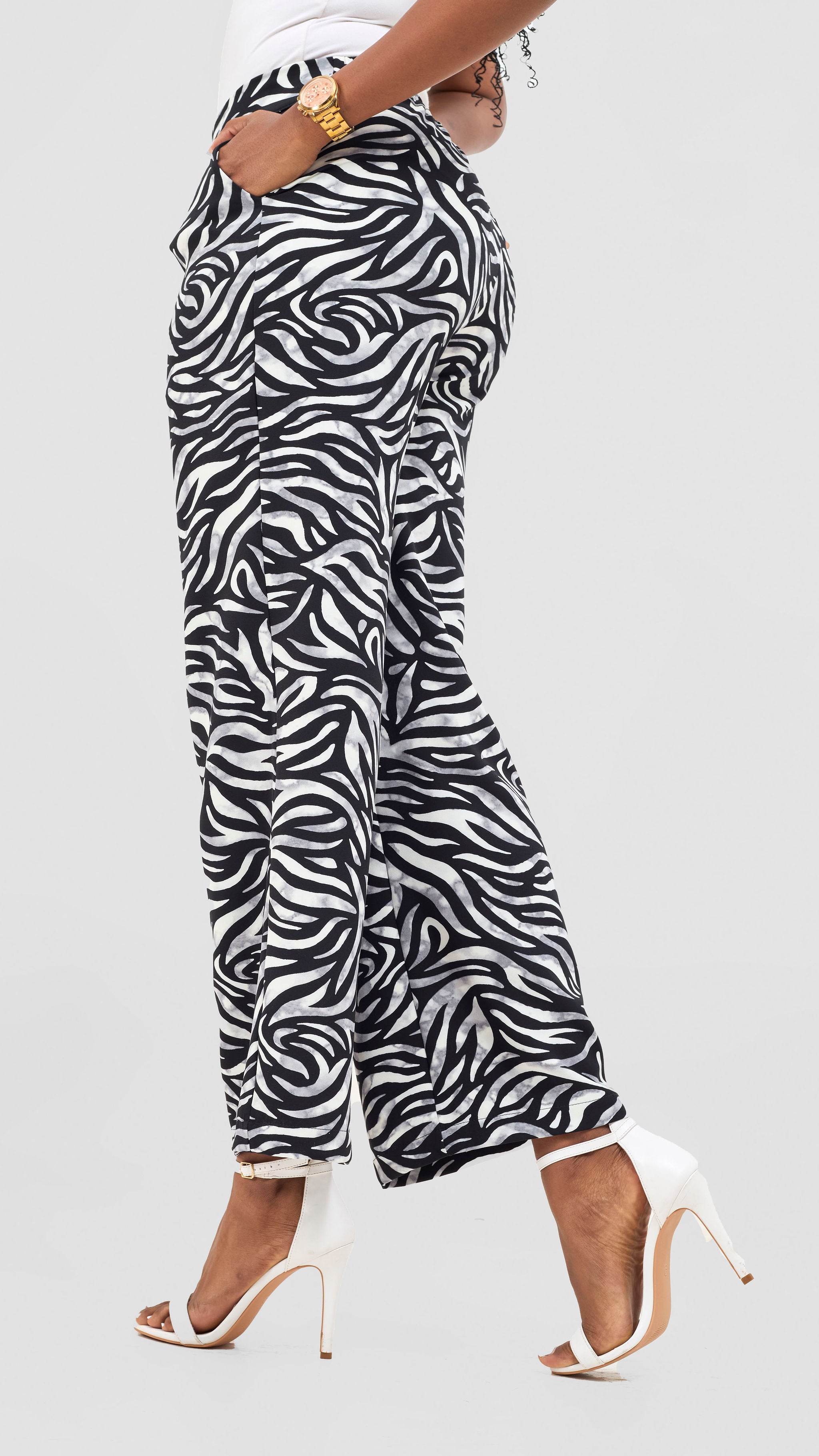 Vivo Maisha Straight Leg Pants - Cream / Black Print