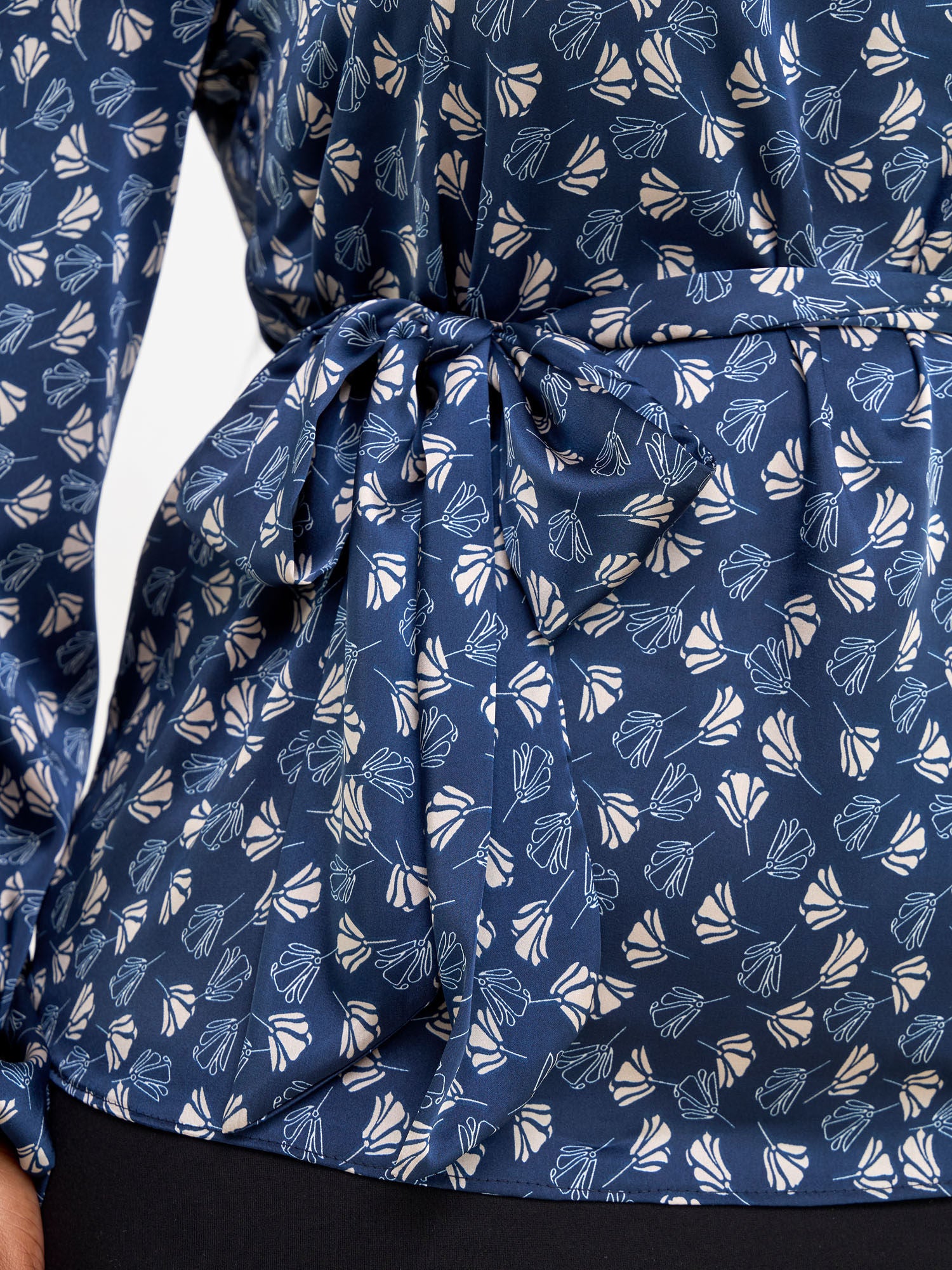 Vivo Basic Satin Bishop Sleeved Top - Navy Teli Print