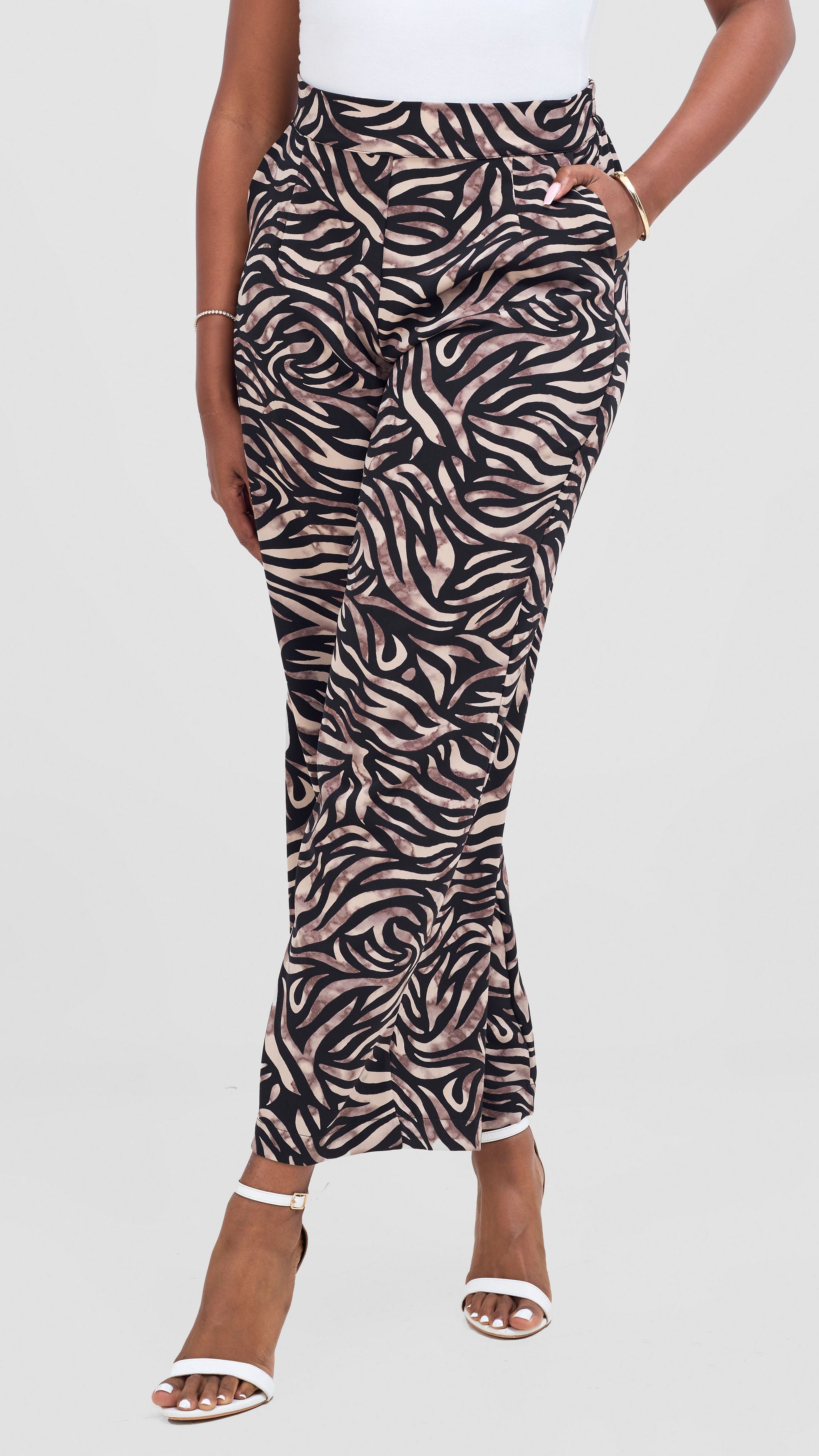 Vivo Maisha Wide Leg Pants - Black / Tan Isa Print