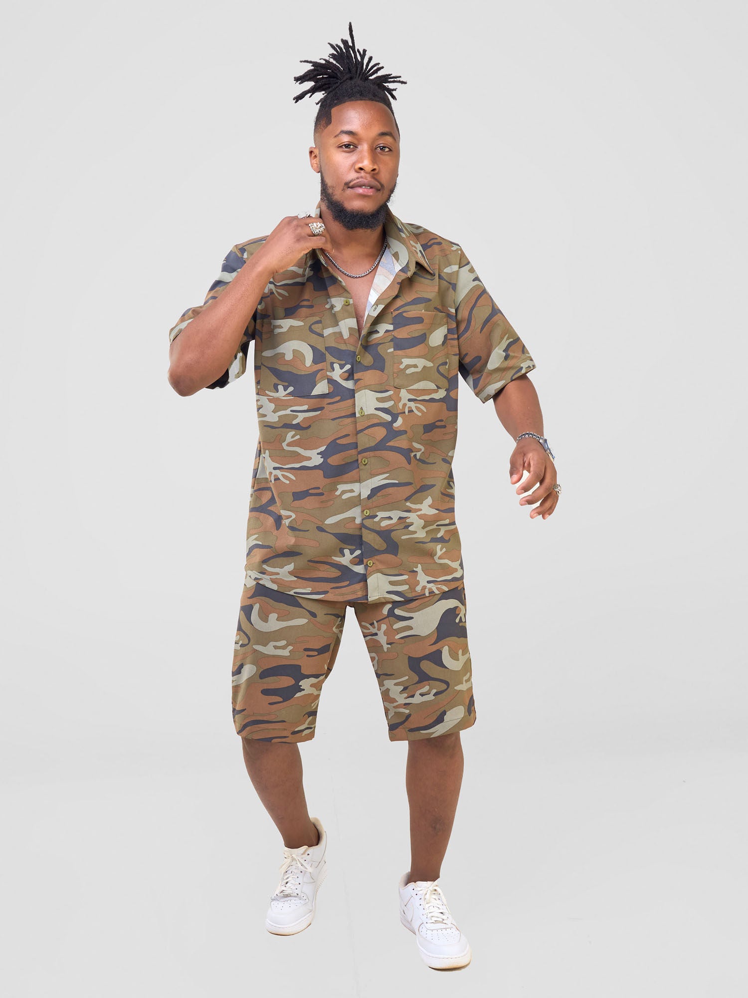 Zoya Temo Men's Knee Length Shorts - Camo Brown