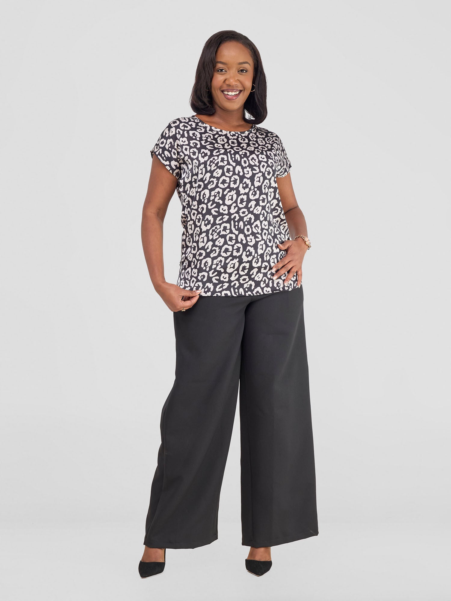 Vivo Basic Satin Dropped Shoulder Top - Black / Pink Abstract Print