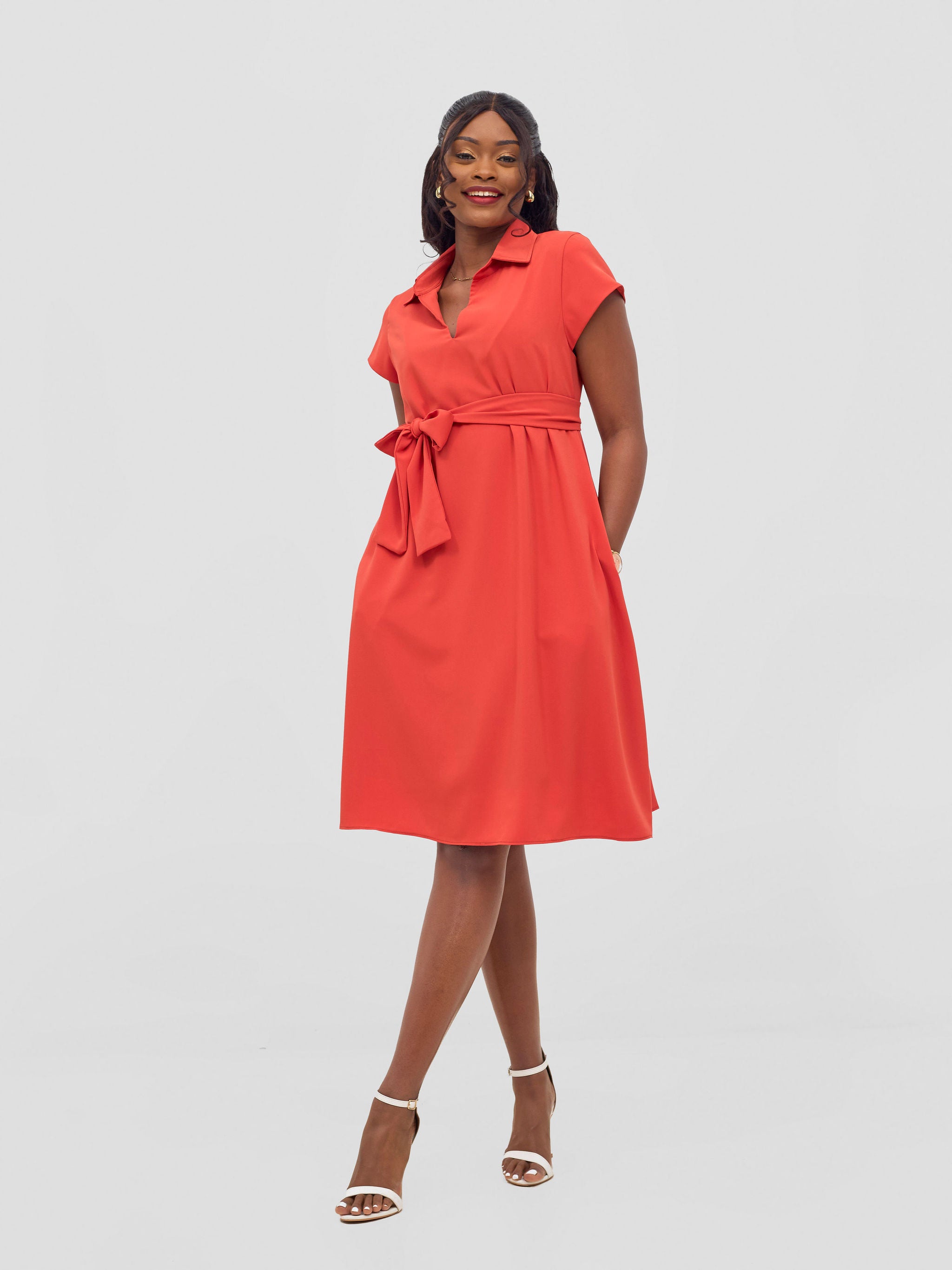 Vivo Zuri Cap Sleeve Knee Length Dress - Rust