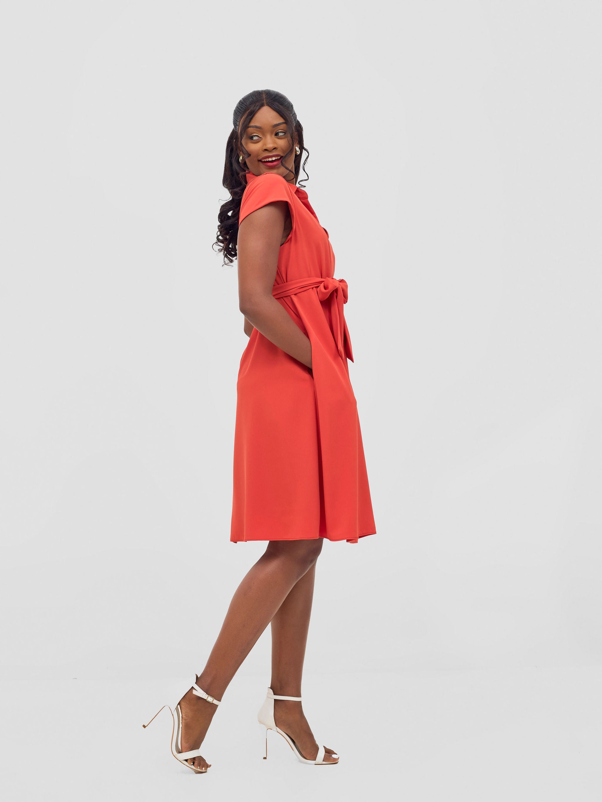 Vivo Zuri Cap Sleeve Knee Length Dress - Rust
