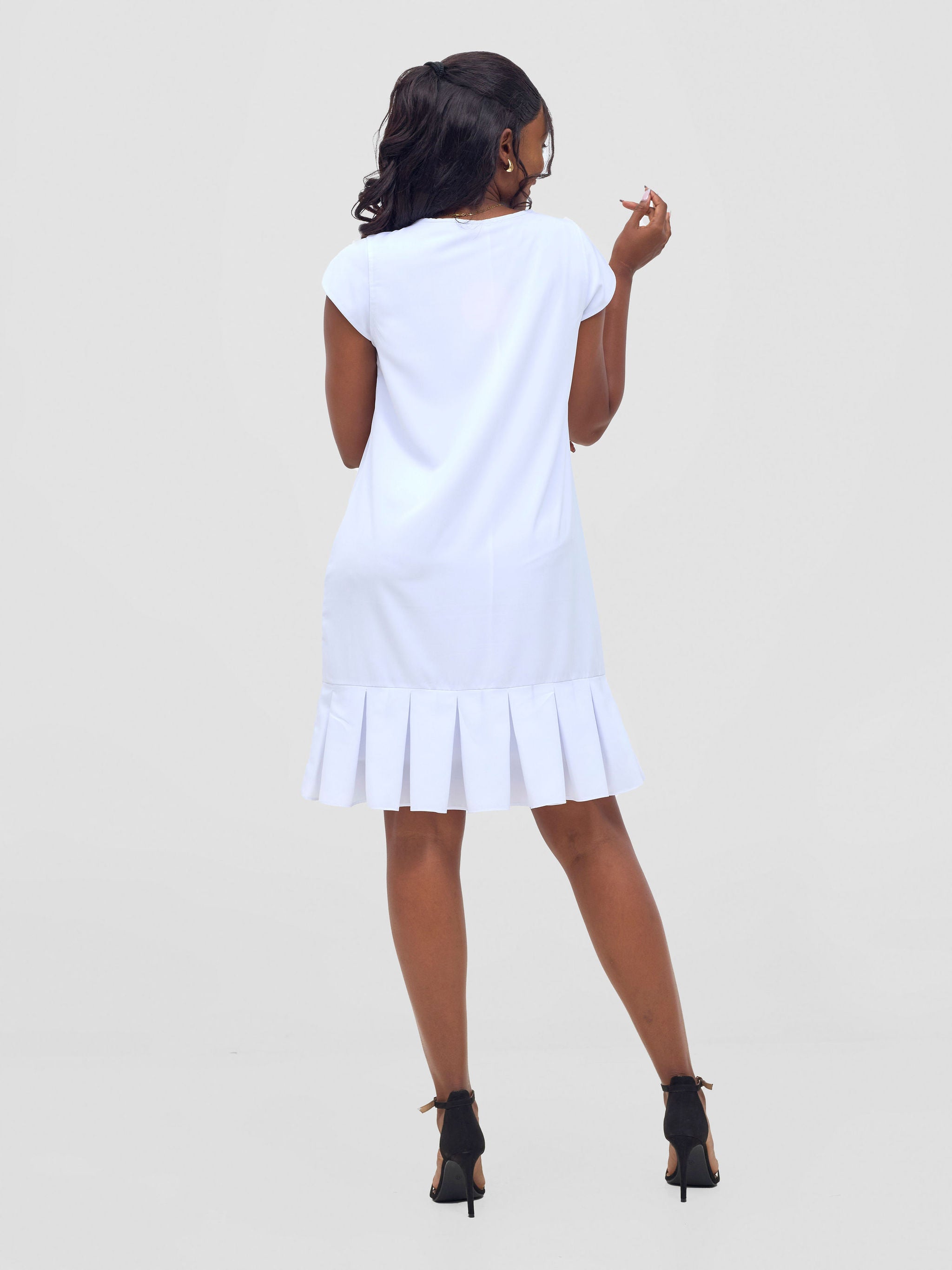 Vivo Zawadi Inverted Pleat Dress - White
