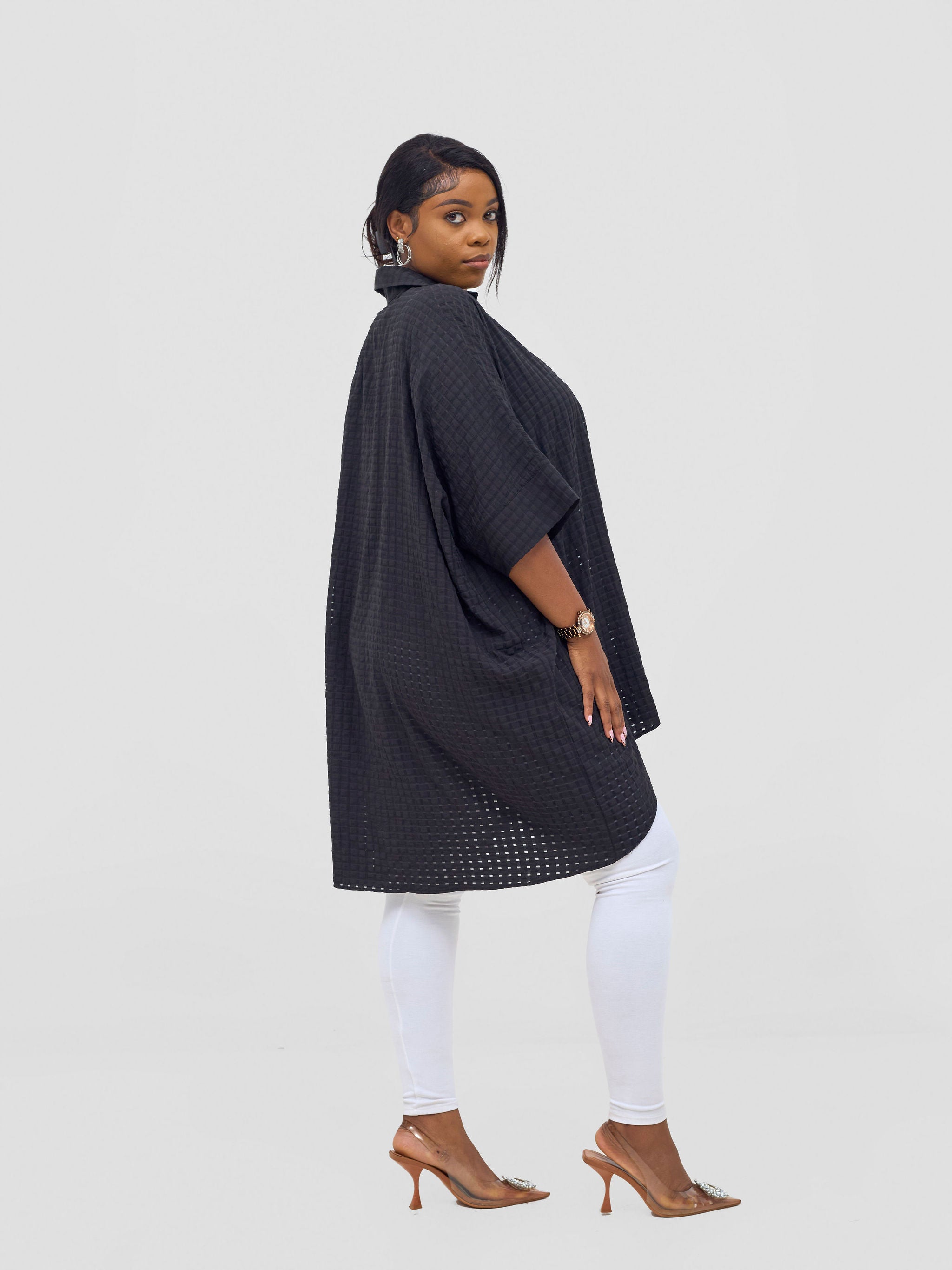 Vivo Mistari 3/4 Sleeve  V - Neck Collared Tunic Top -  Black Textured
