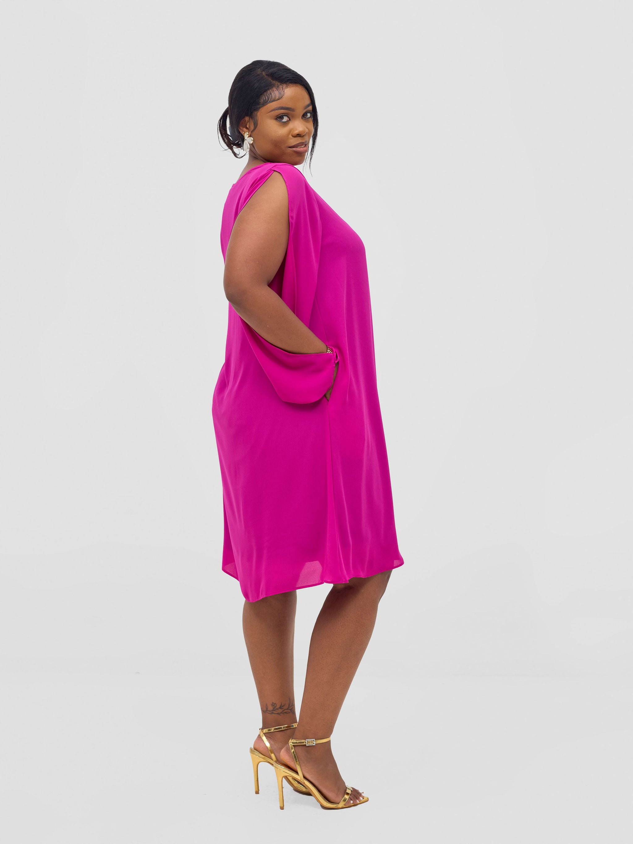 Vivo Lamu Knee Length Chiffon Dress - Magenta