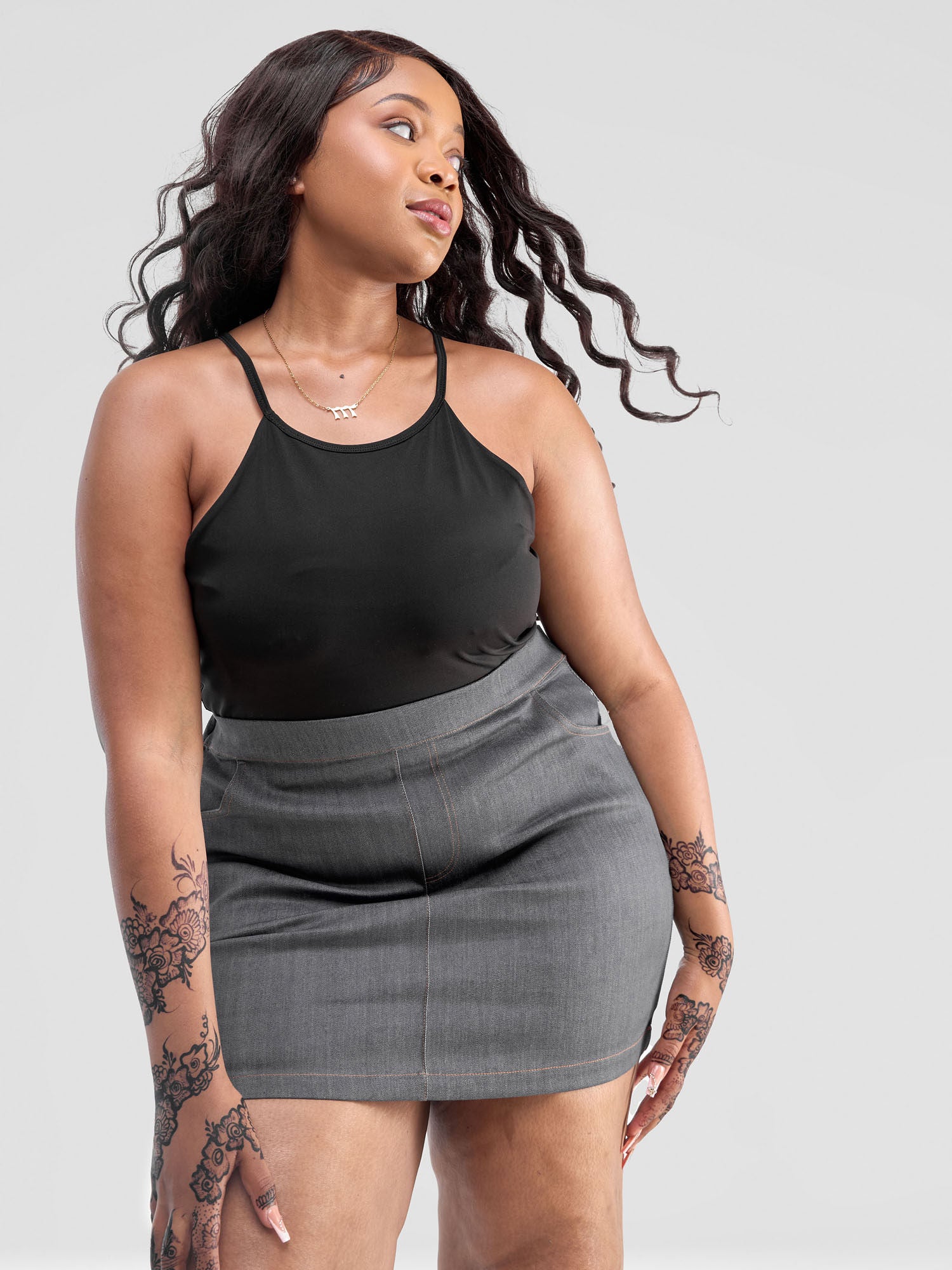 Zoya Yuni Halter Midriff Top - Black