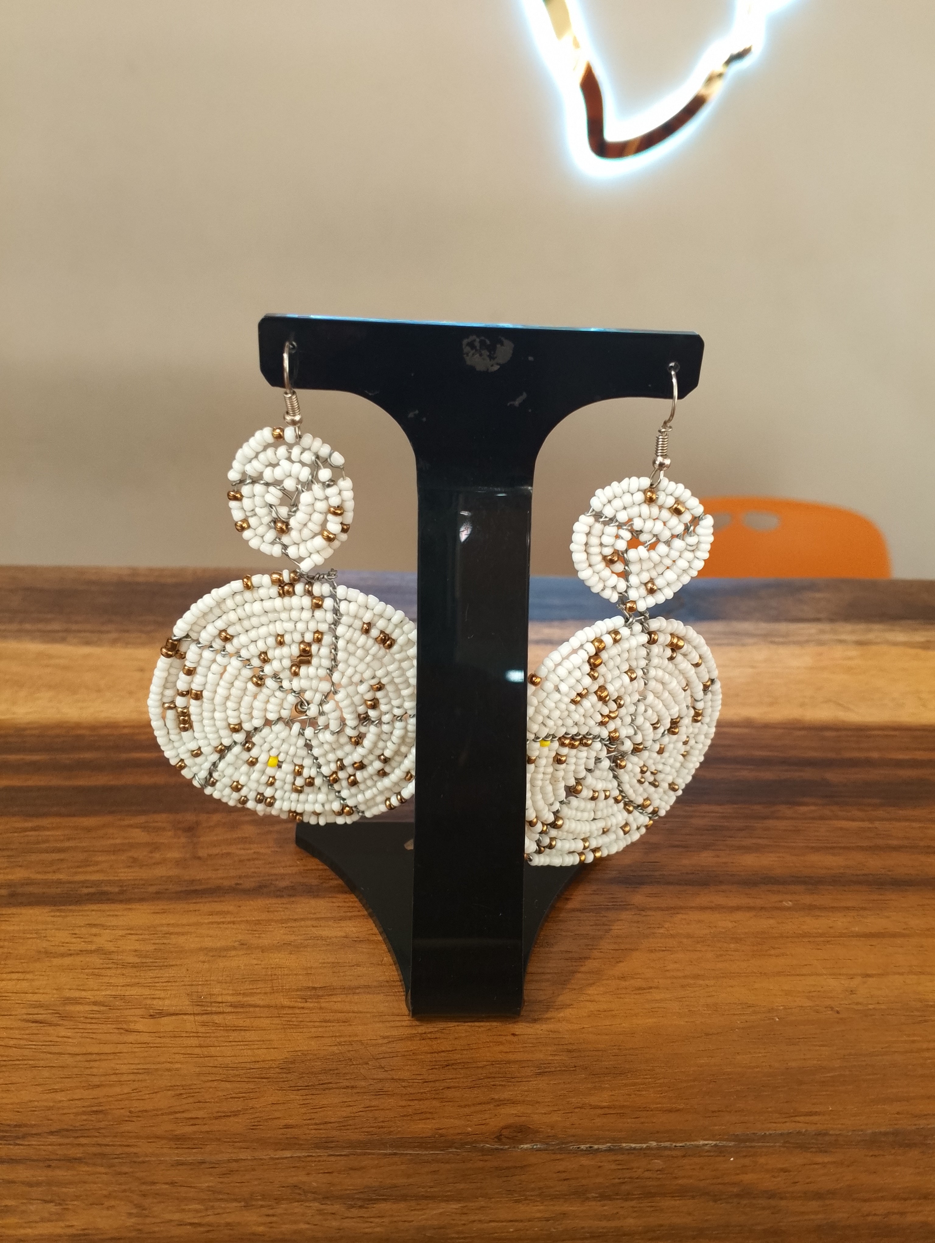 Lisa Large Disc Beaded Earrings - White / Gold