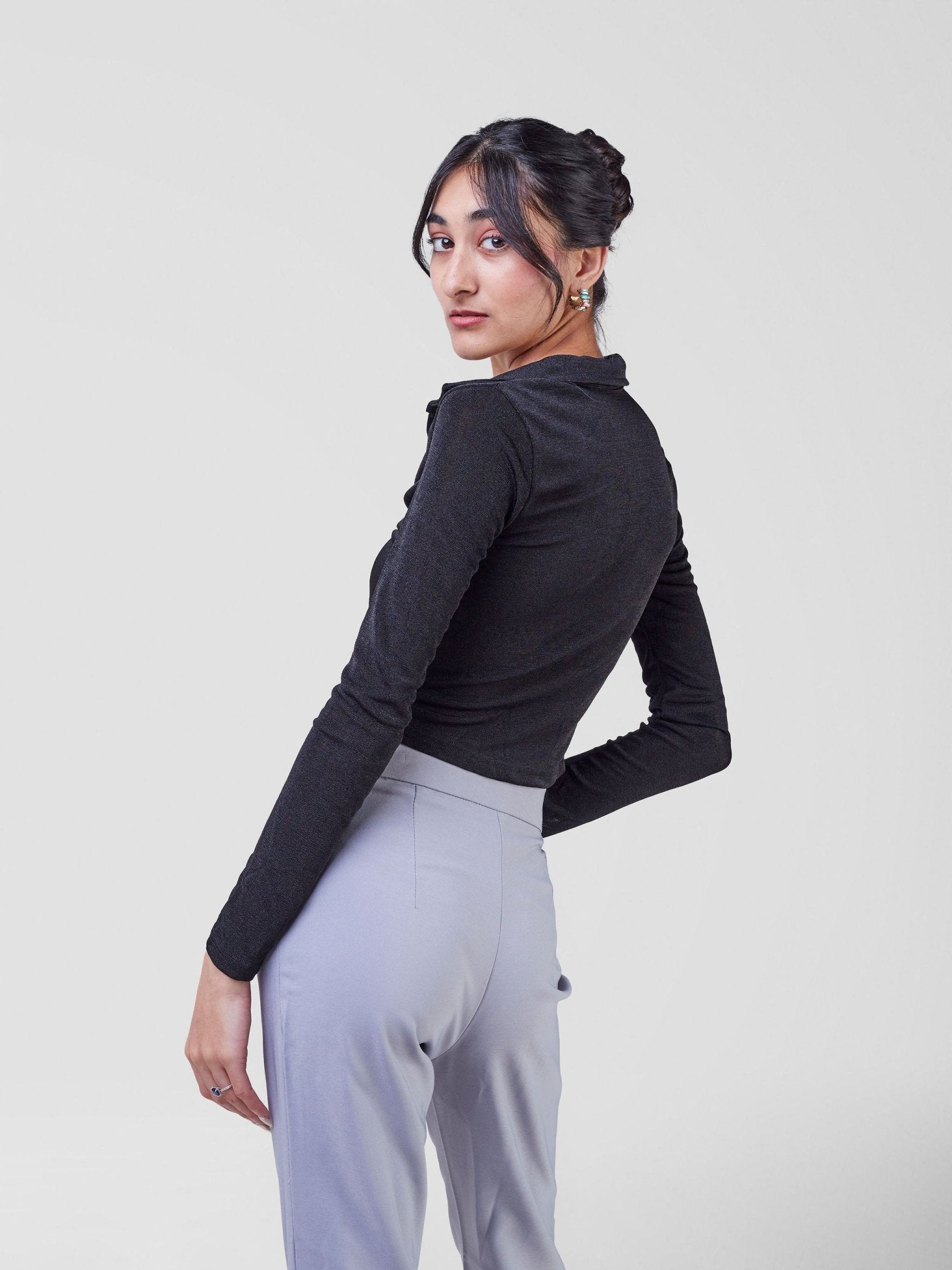 Anika Cropped Ruched Long Sleeve Blouse - Black - Shopzetu