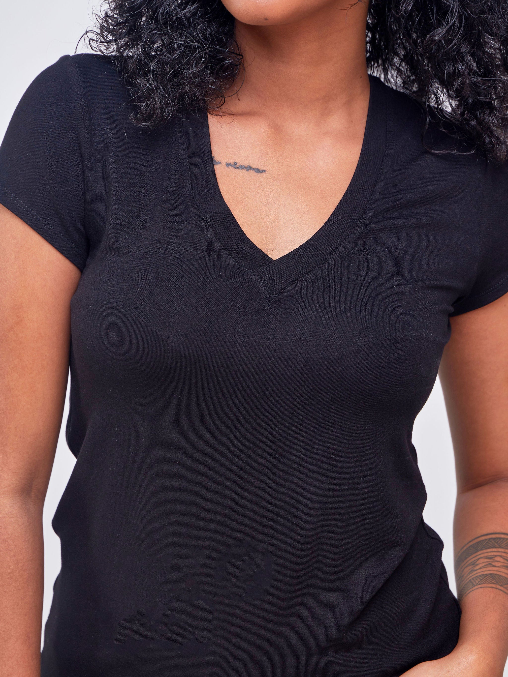 Vivo Basic V-neck Cap Sleeve Top - Black
