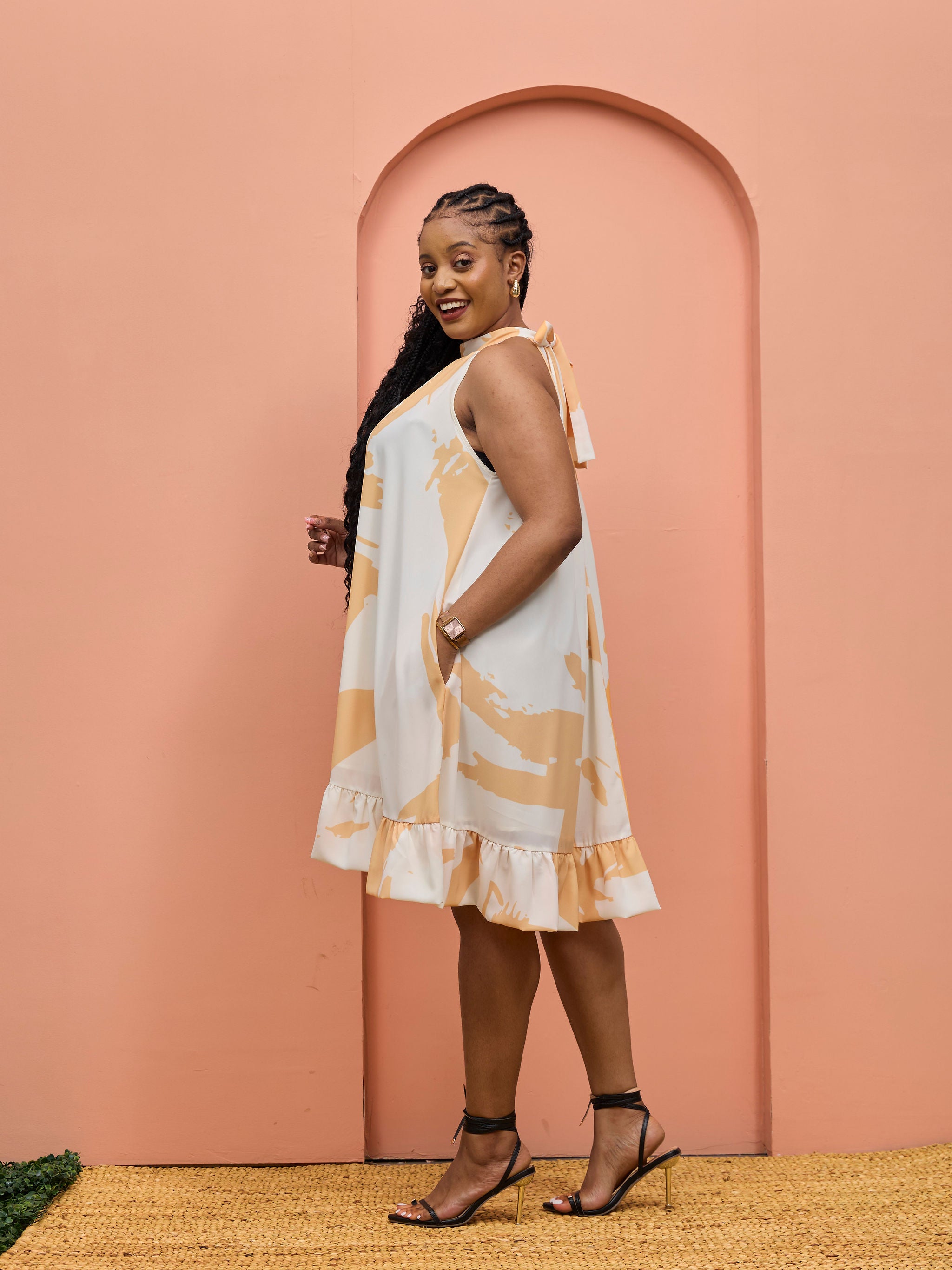Vivo Beali Baby Doll Dress - Off White / Gold Lea Print