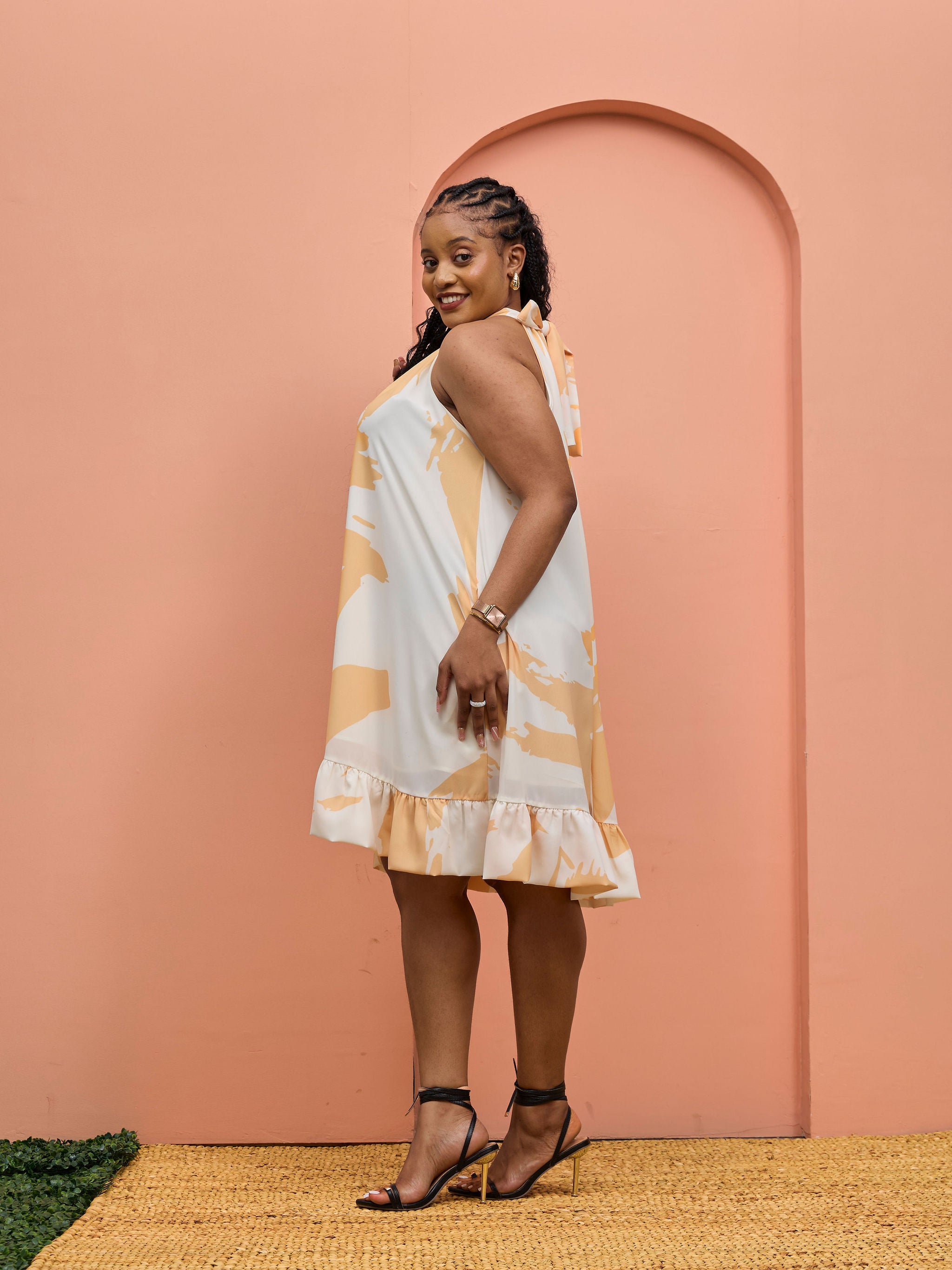 Vivo Beali Baby Doll Dress - Off White / Gold Lea Print