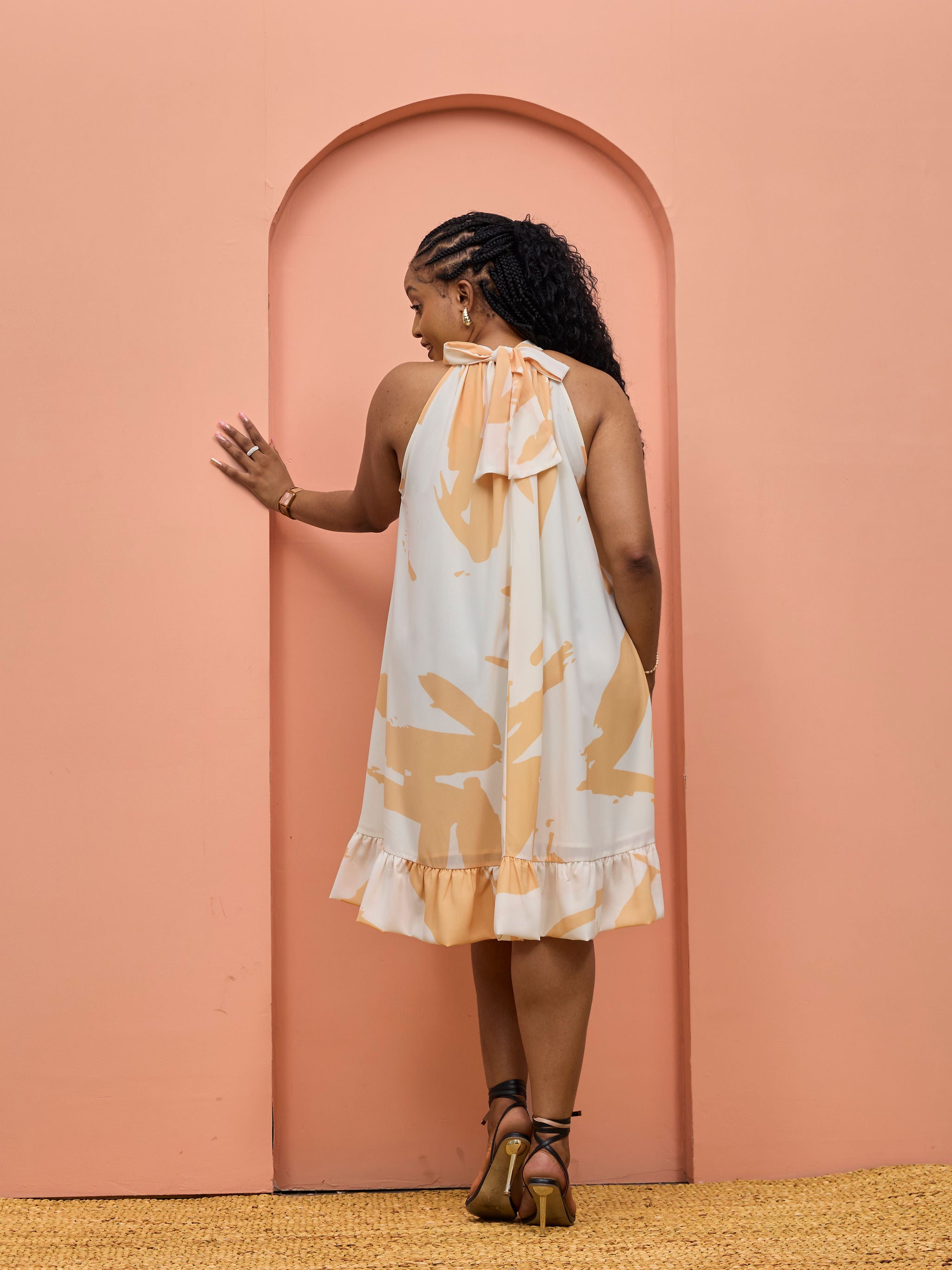 Vivo Beali Baby Doll Dress - Off White / Gold Lea Print