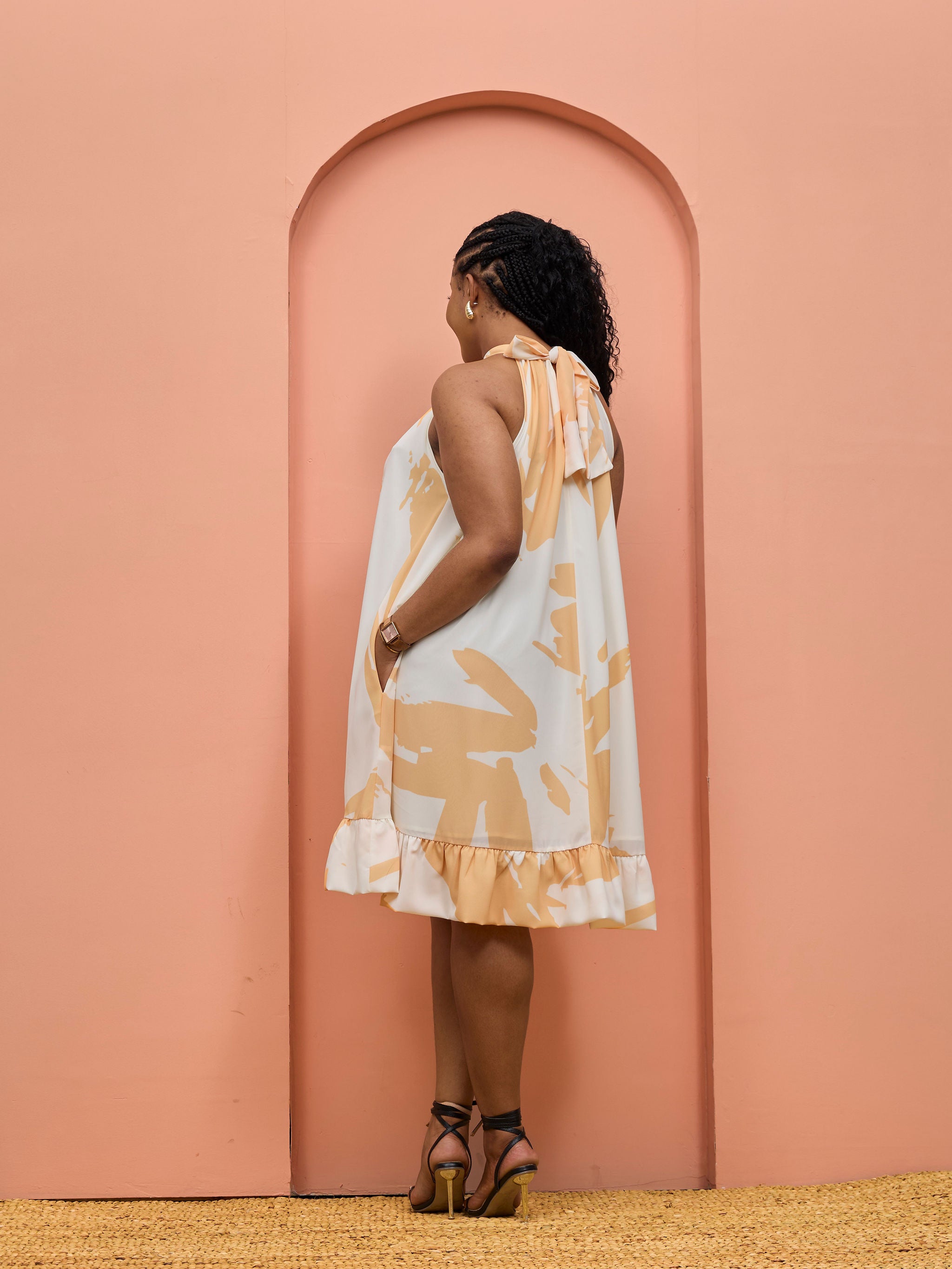 Vivo Beali Baby Doll Dress - Off White / Gold Lea Print