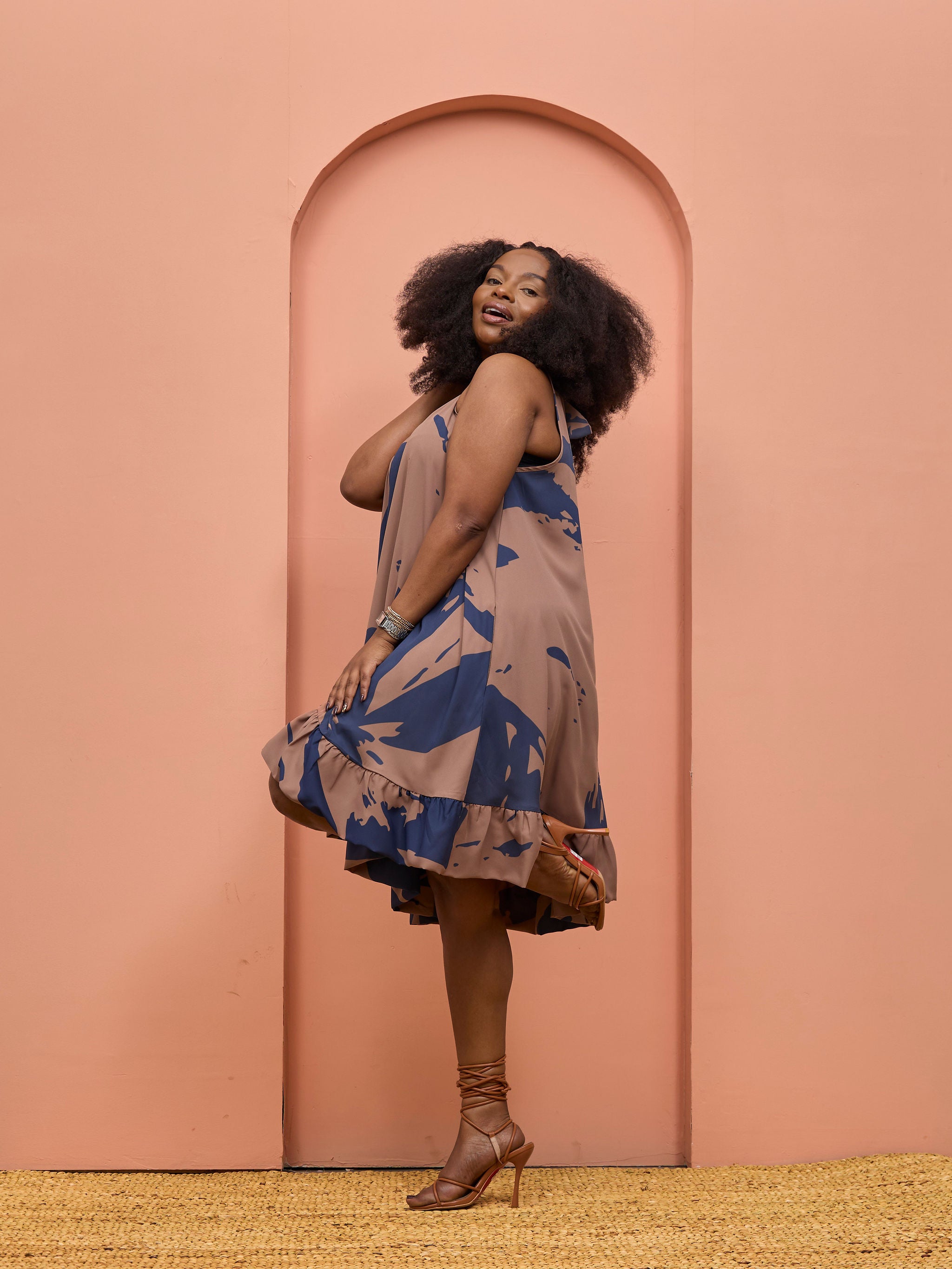 Vivo Beali Baby Doll Dress - Dark Taupe / Navy Lea Print