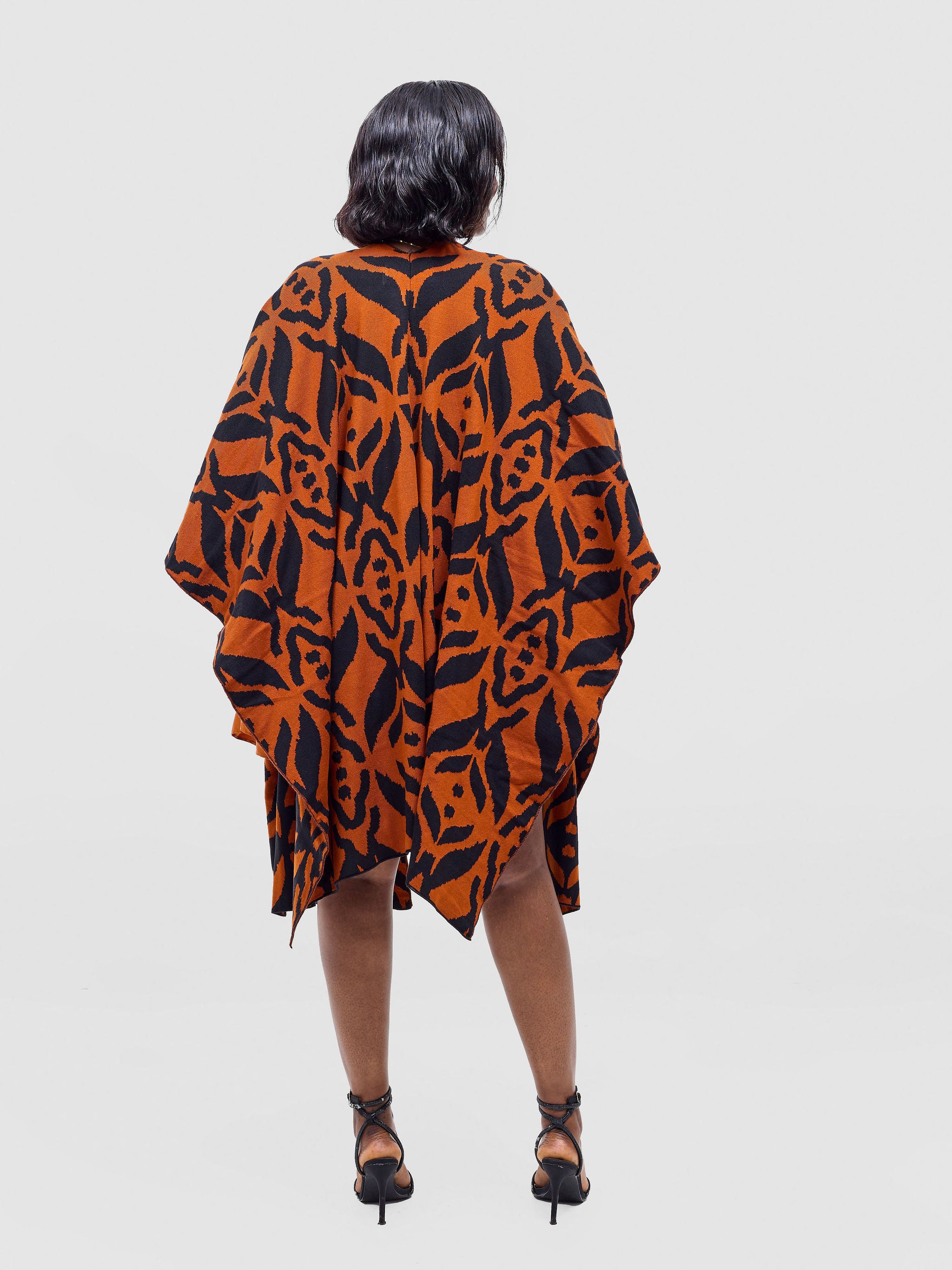 Vivo Reversible Poncho without Fringes - Black / Rust Ukwi Print