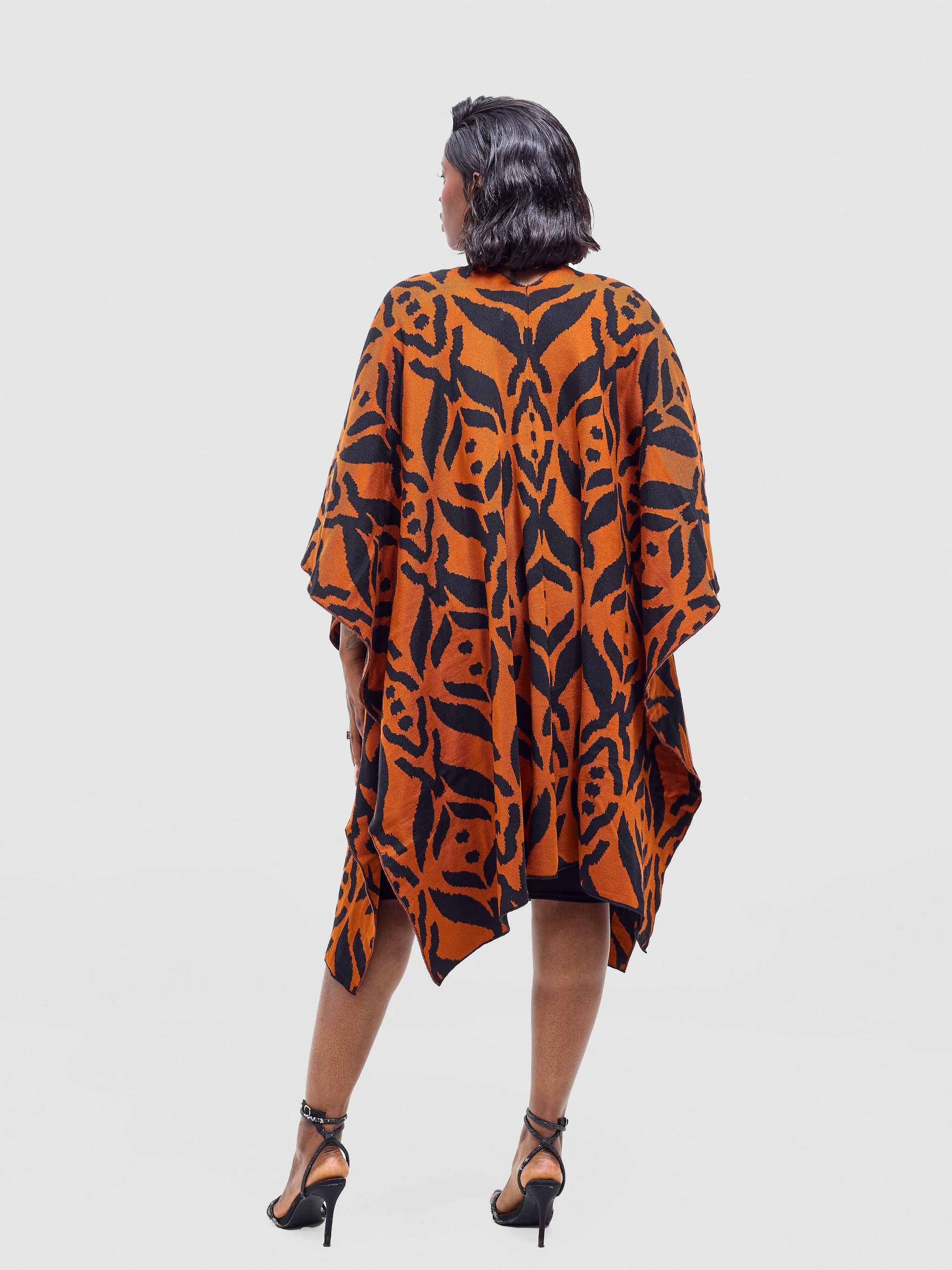 Vivo Reversible Poncho without Fringes - Black / Rust Ukwi Print