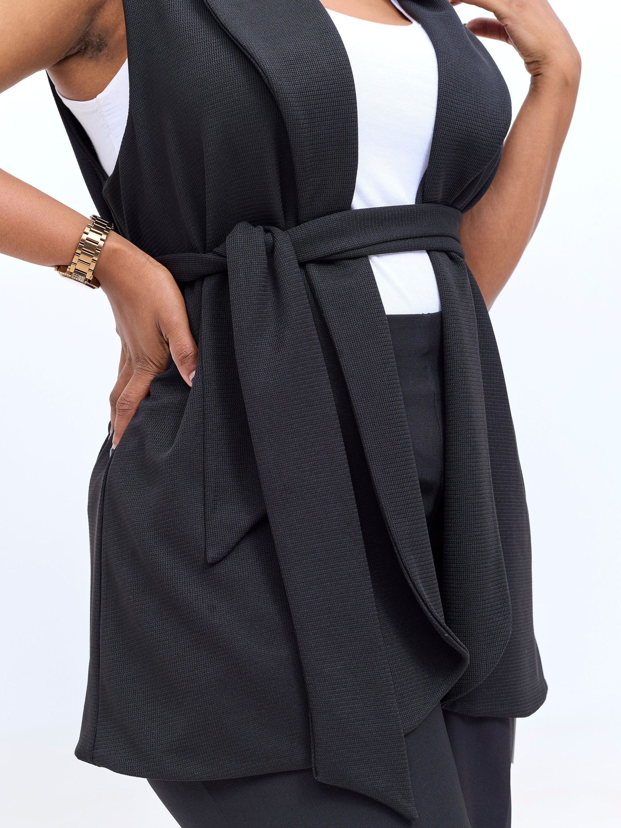 Vivo Basic Sleeveless Double Layered Coat - Black