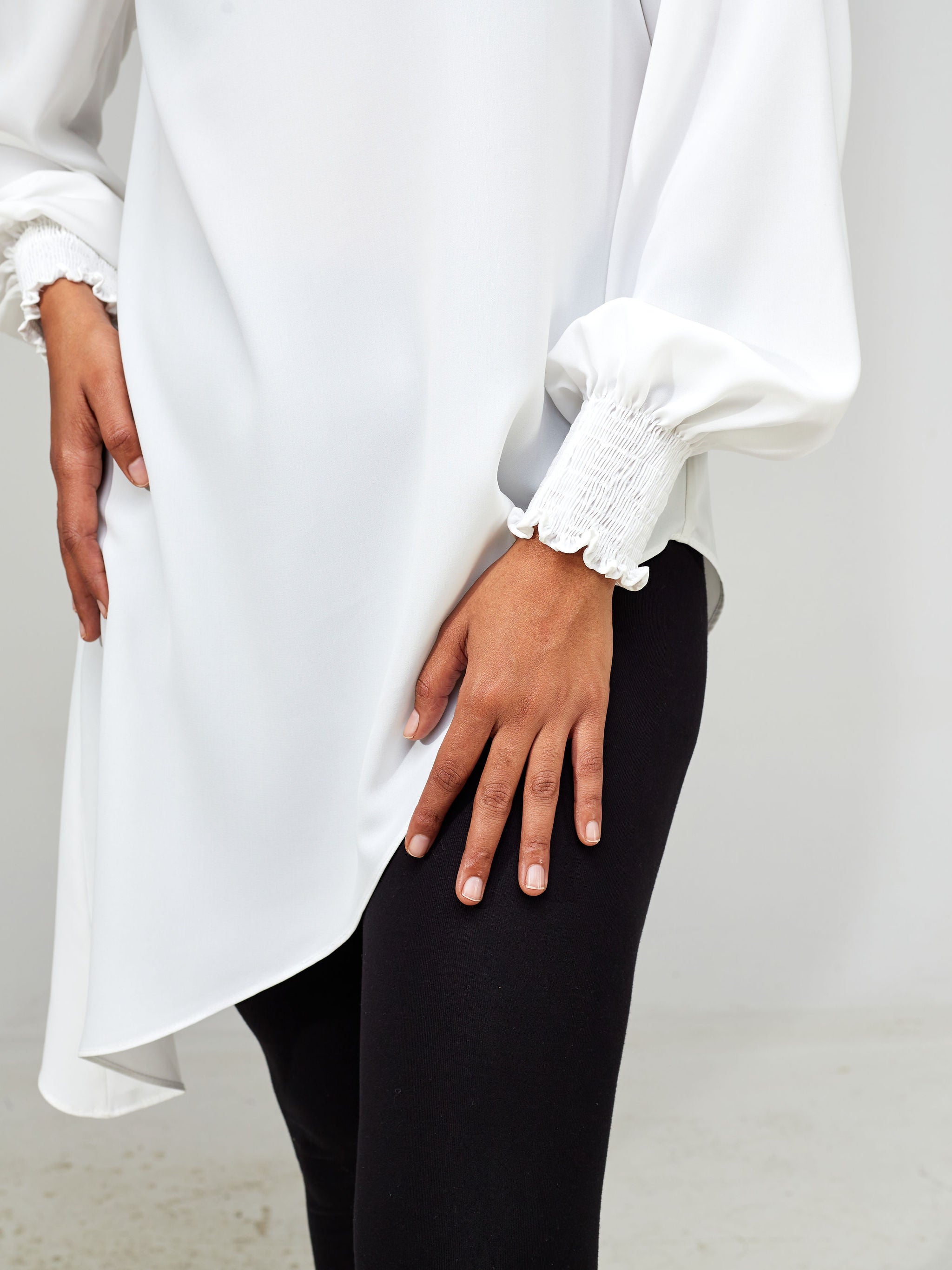 Vivo Wastani Shirred Cuff Asymmetrical Top - White